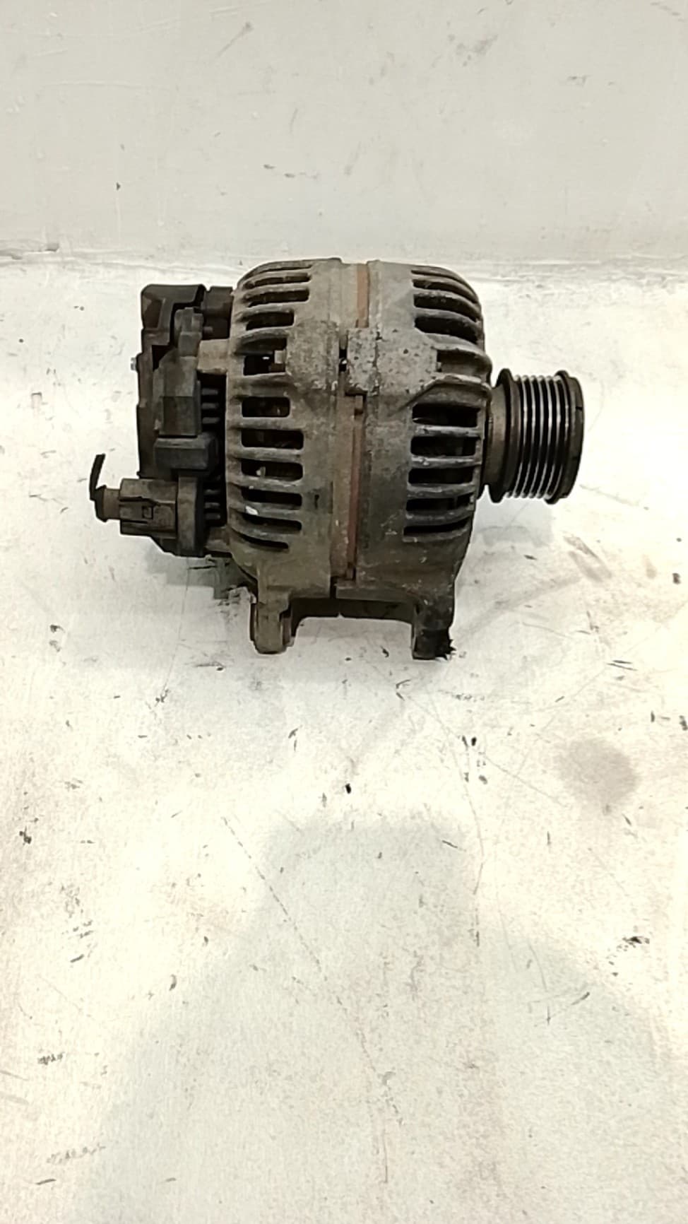 Alternador VOLKSWAGEN POLO (9N1)