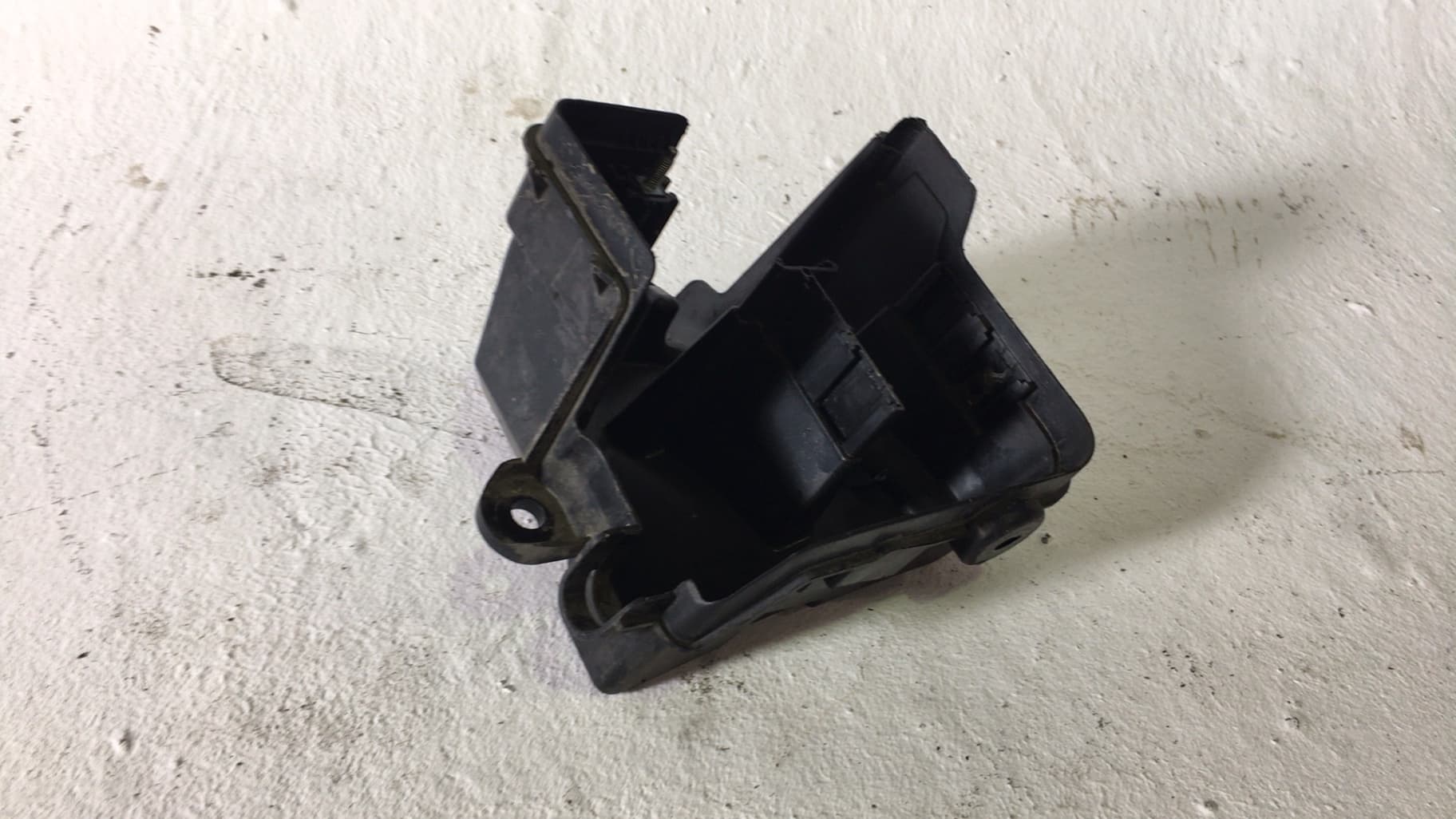 Caja reles / fusibles DACIA DOKKER