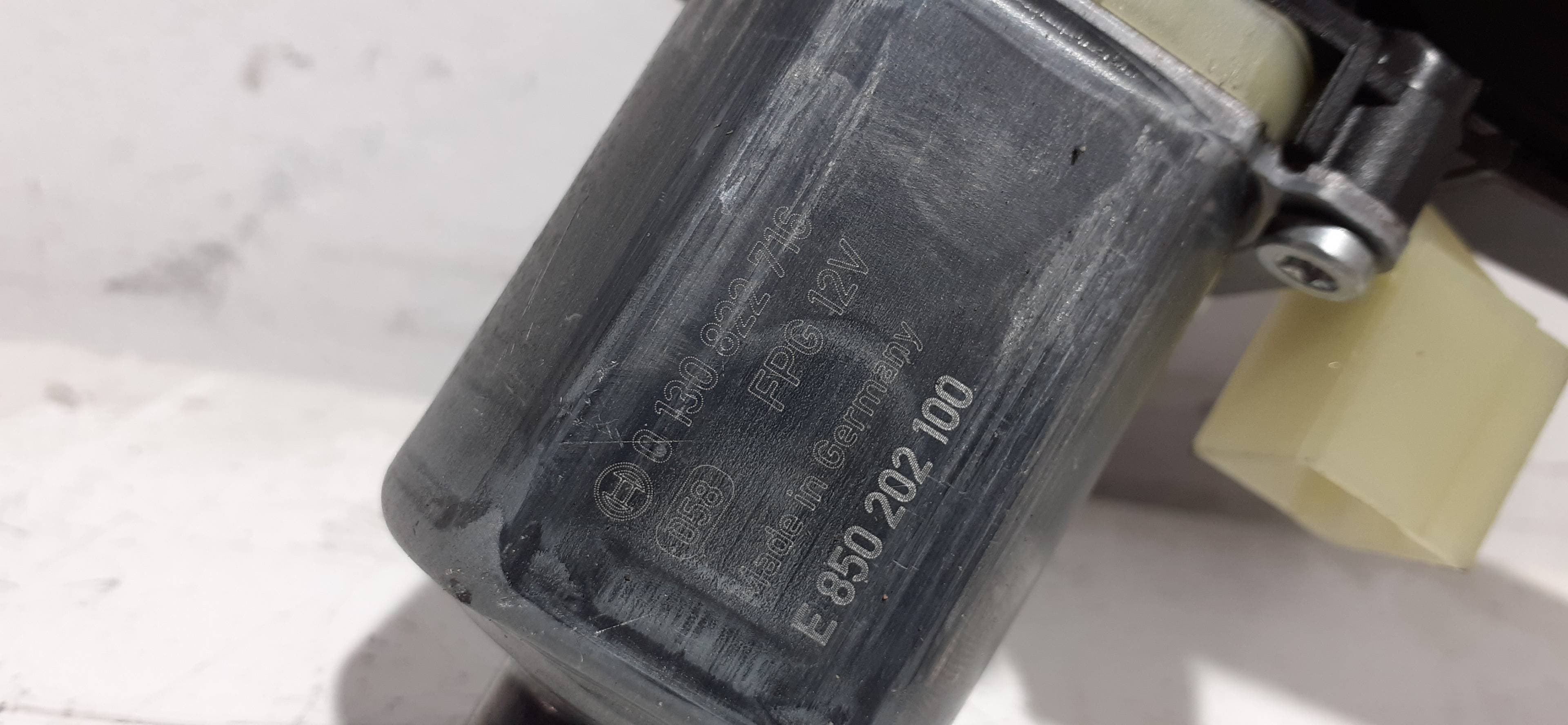 Elevalunas delantero derecho SEAT LEON (5F1) 3