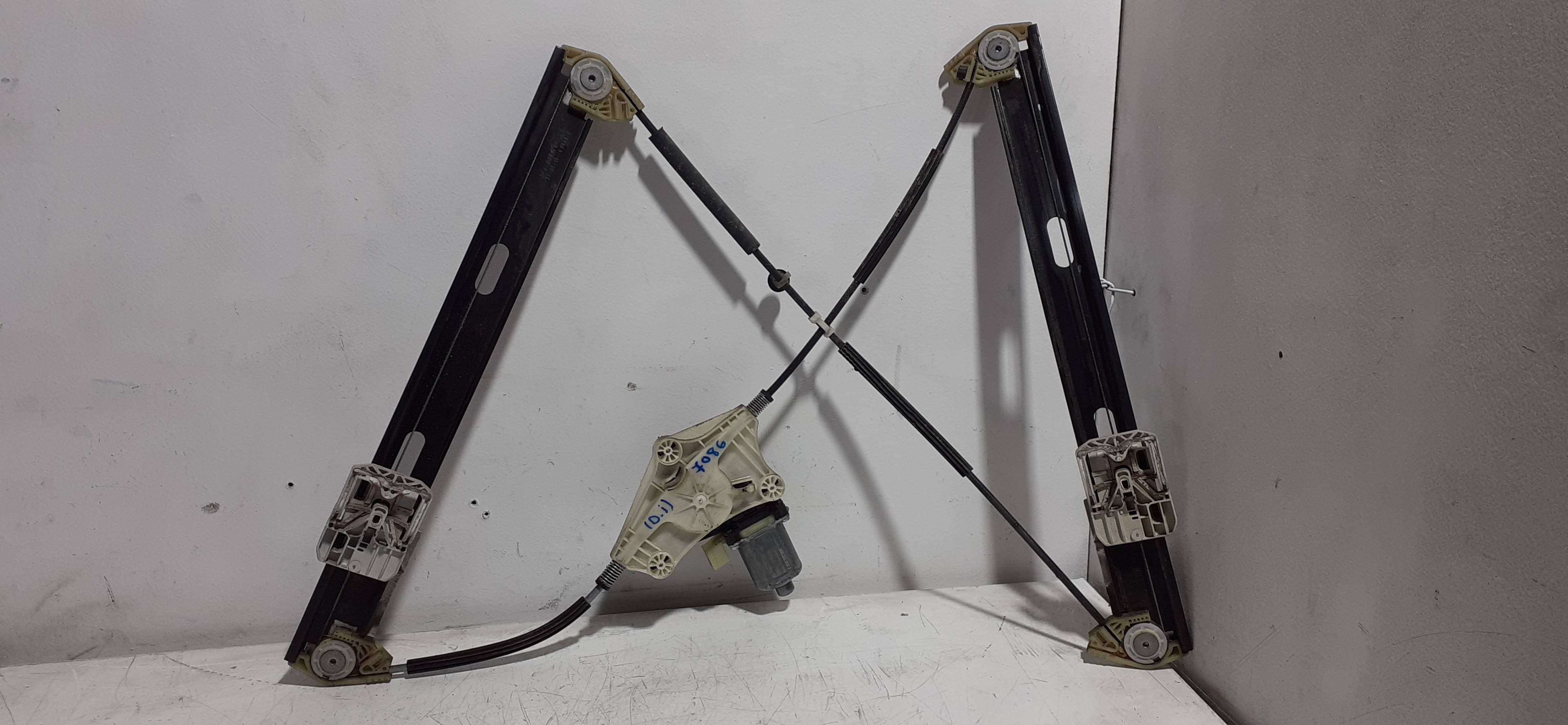 Elevalunas delantero izquierdo SEAT LEON (5F1)