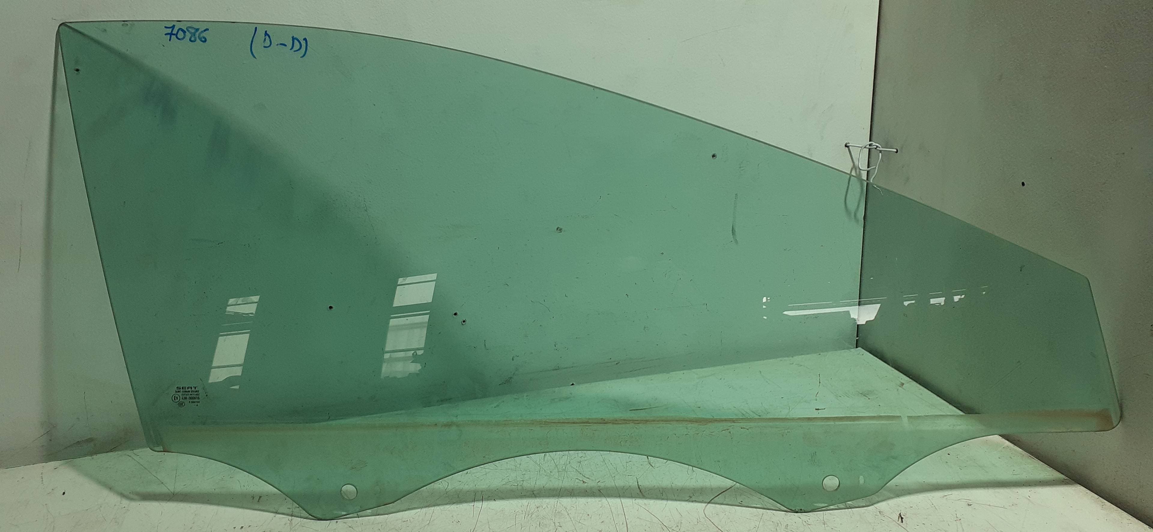 Luna delantera derecha SEAT LEON (5F1)