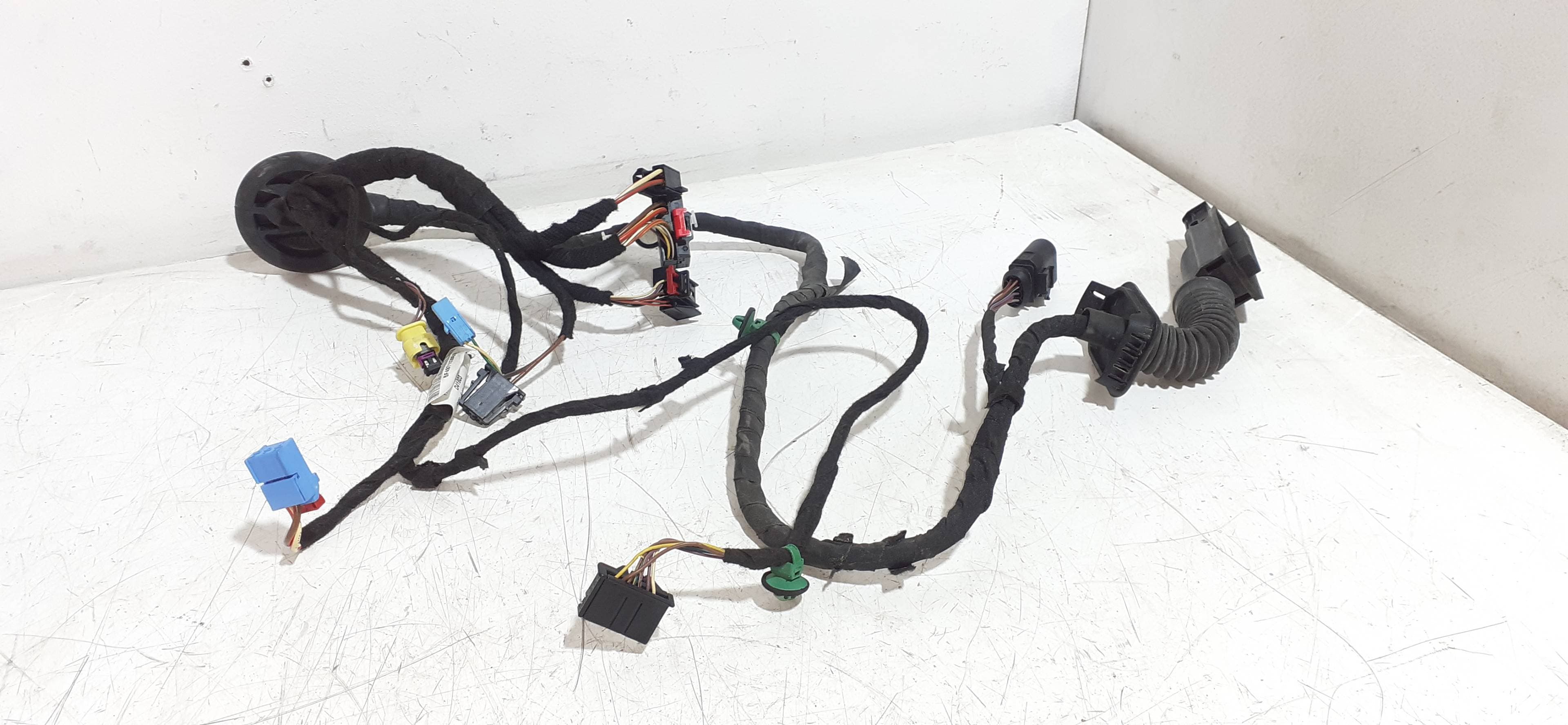 Cerradura puerta delantera izquierda SEAT LEON (5F1)