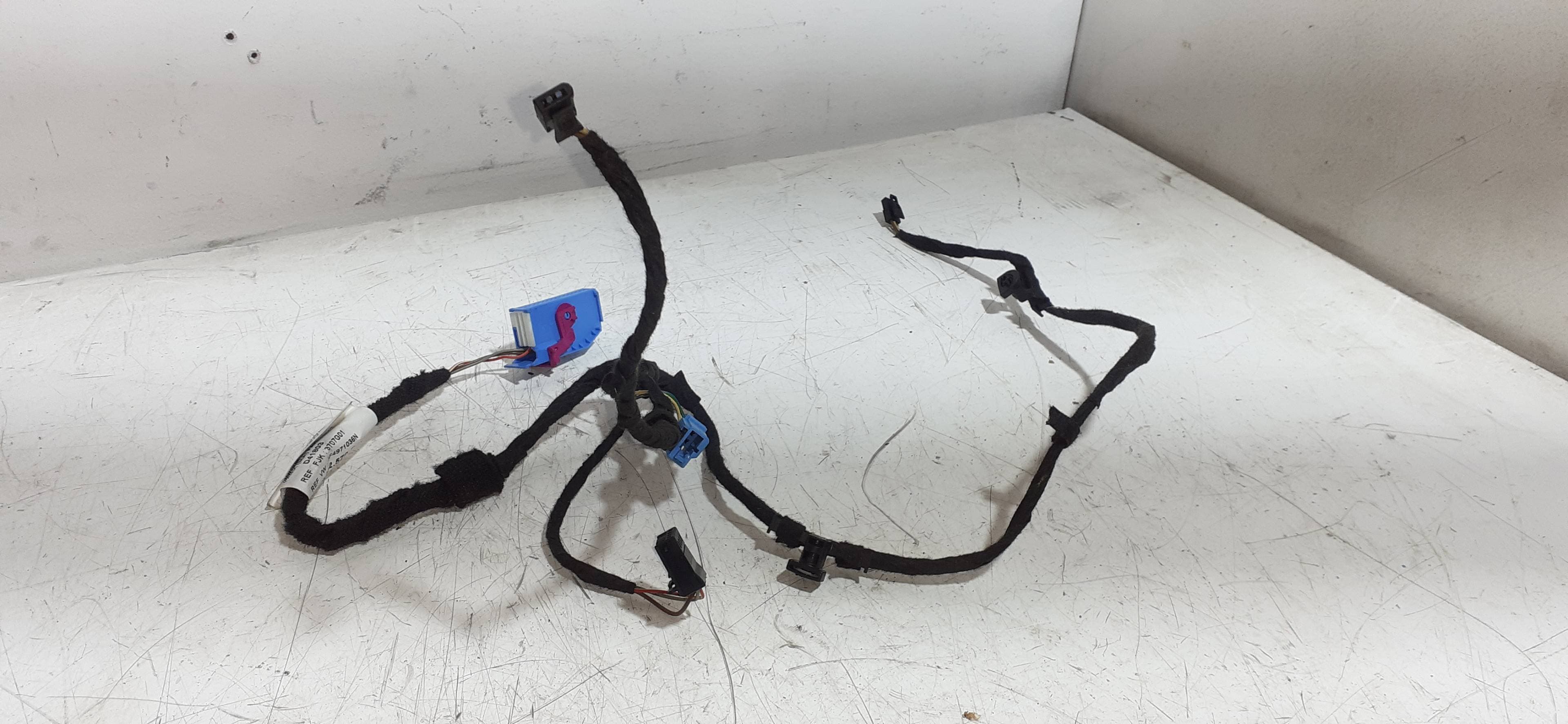 Cerradura puerta delantera derecha SEAT LEON (5F1) 3