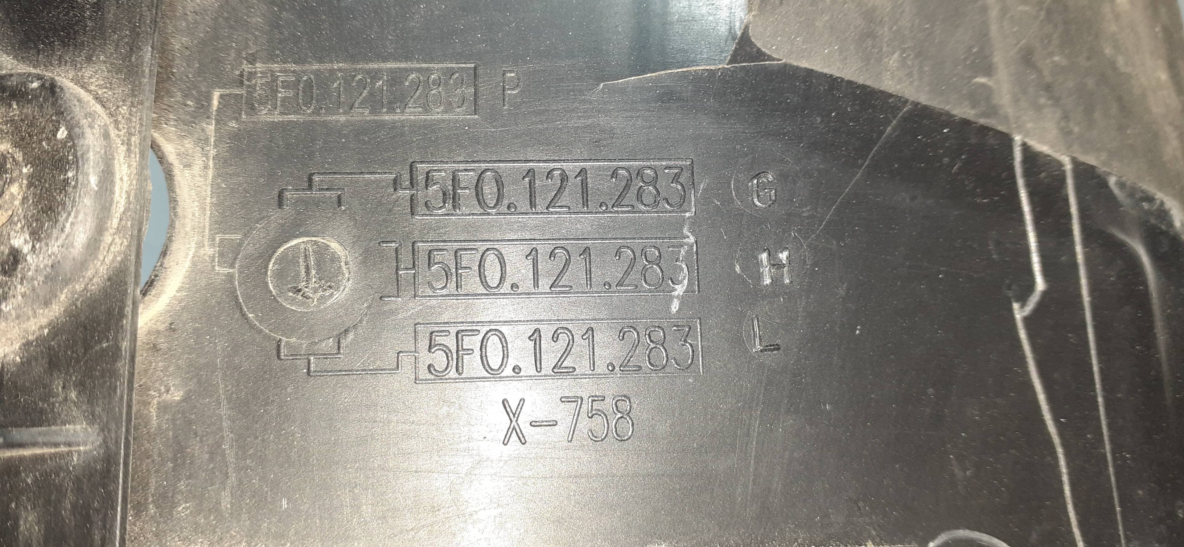 Plastico SEAT LEON (5F1) 2