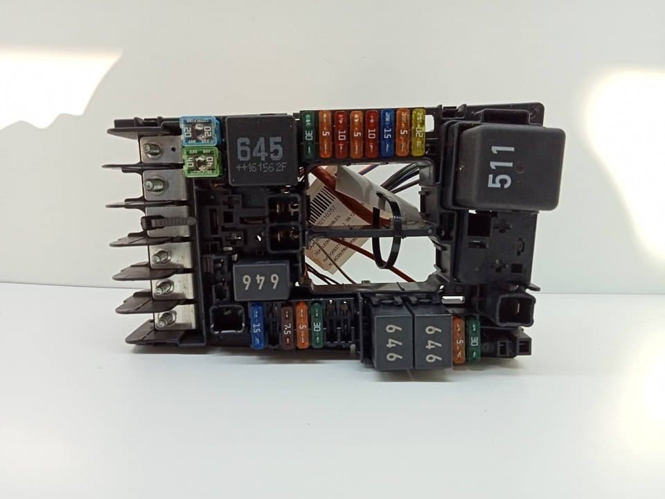 Caja reles / fusibles SEAT LEON (5F1)
