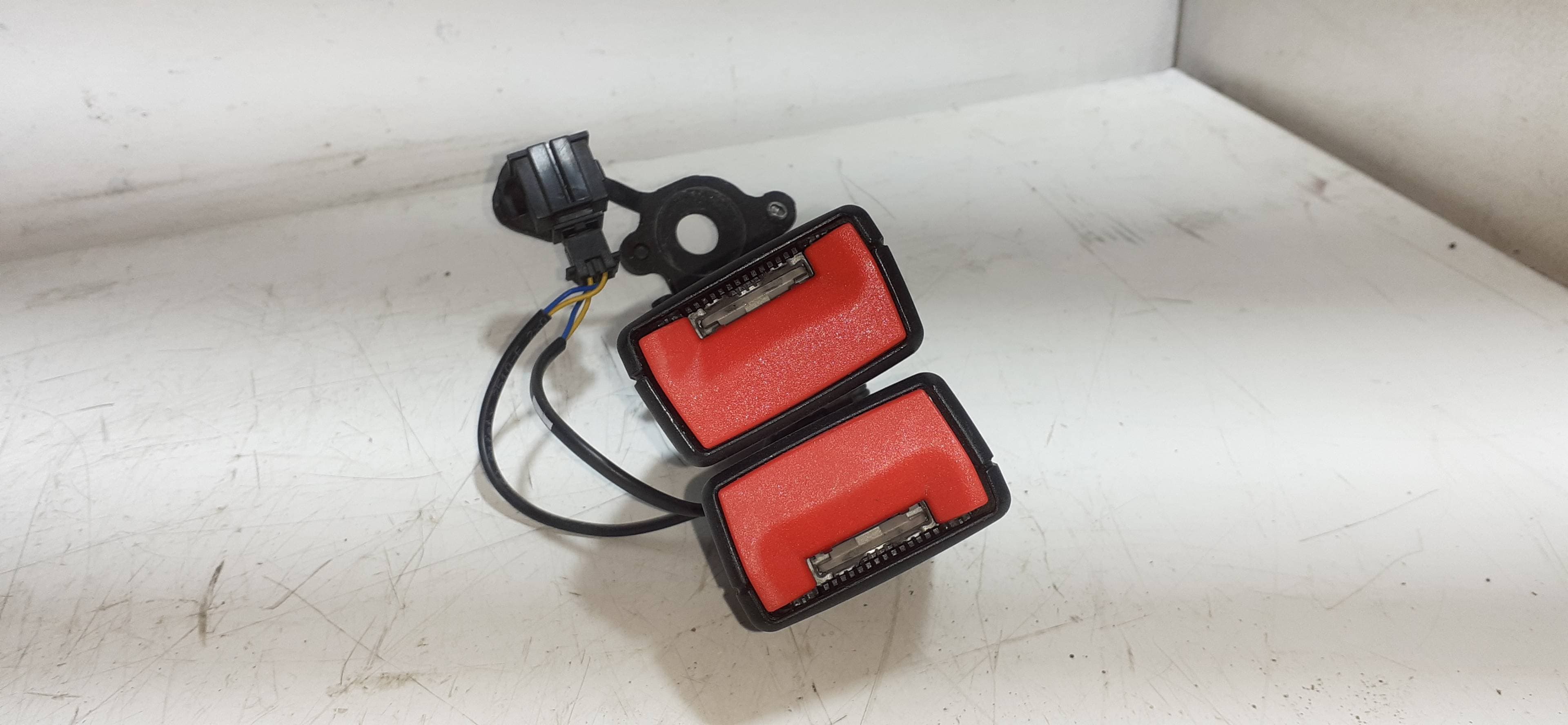 Enganche cinturon SEAT LEON (5F1) 4