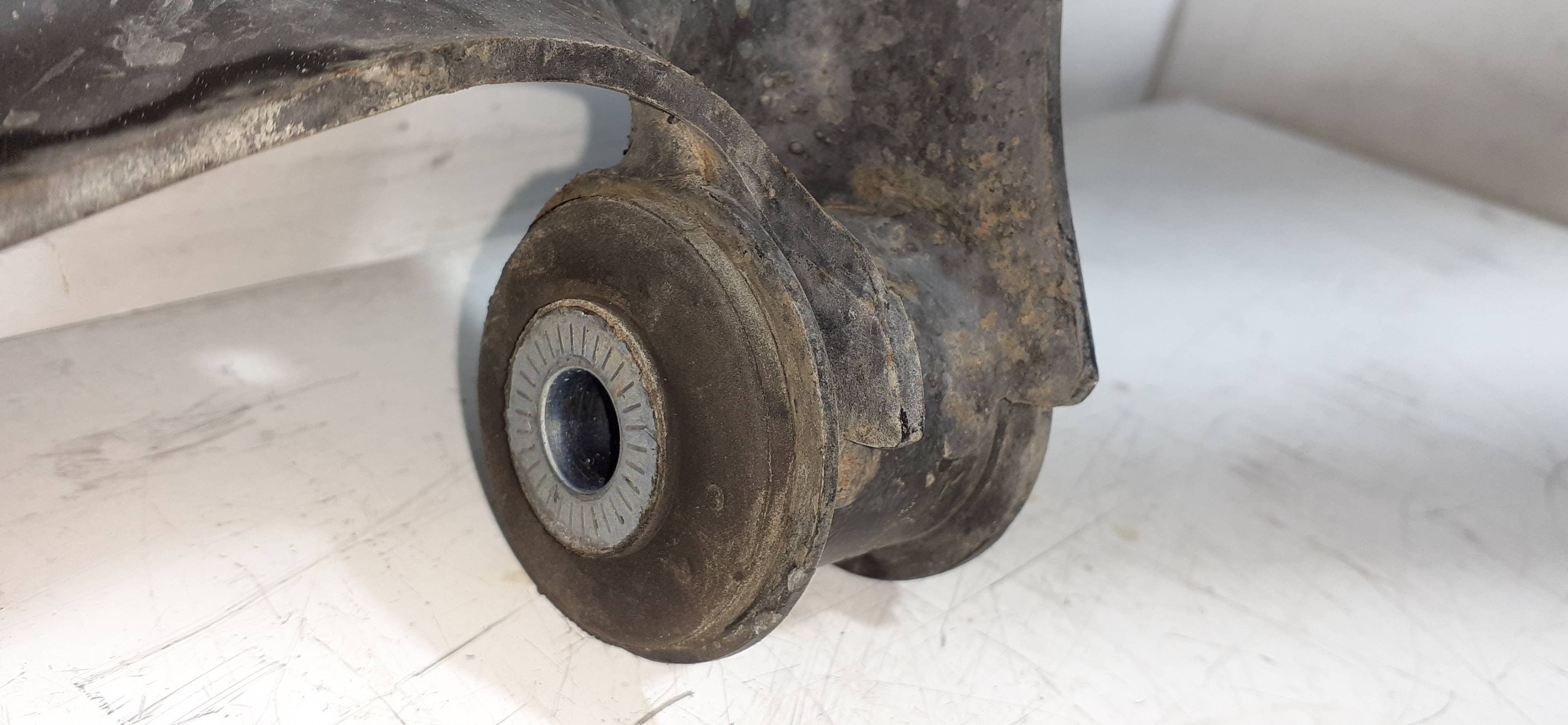 Brazo suspension inferior delantero derecho SEAT LEON (5F1) 4