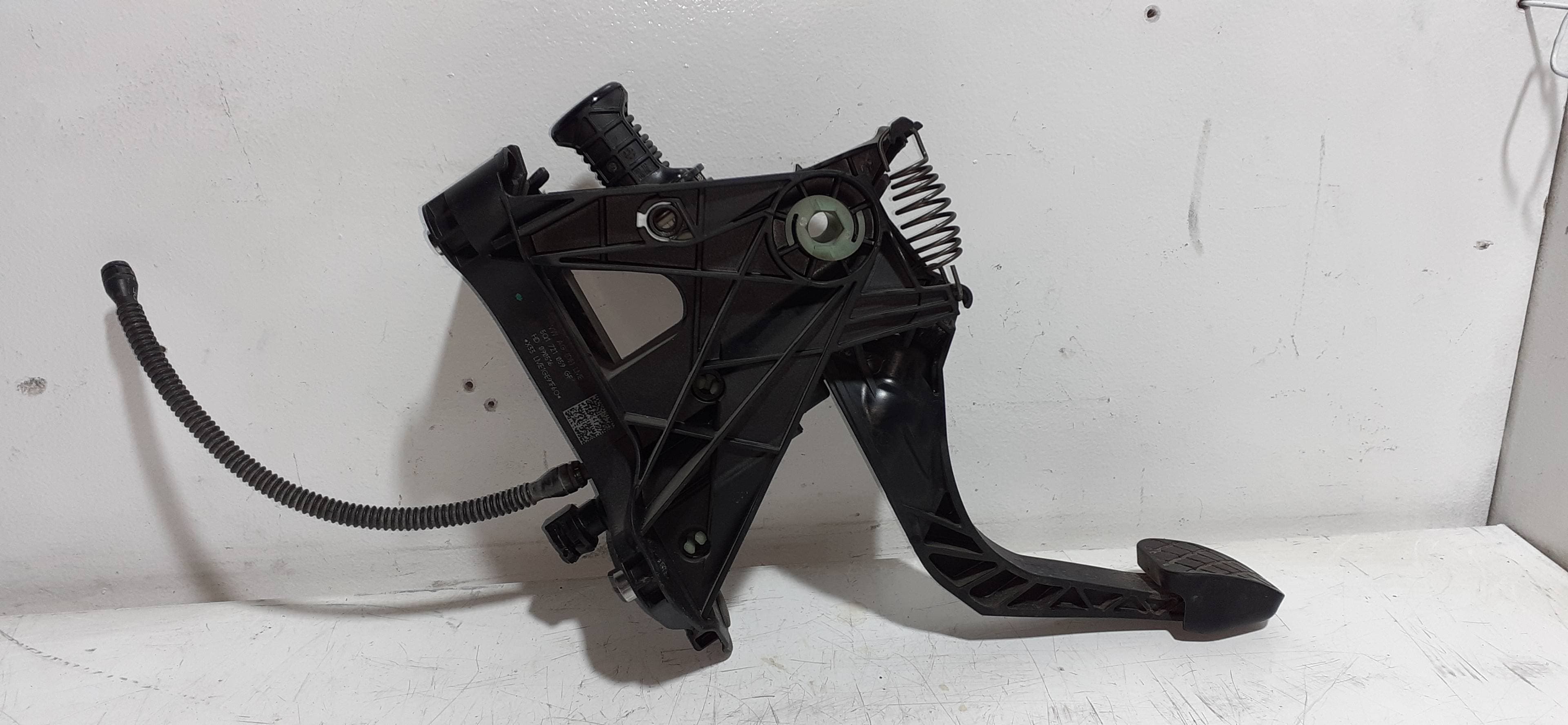 Pedal embrague SEAT LEON (5F1)
