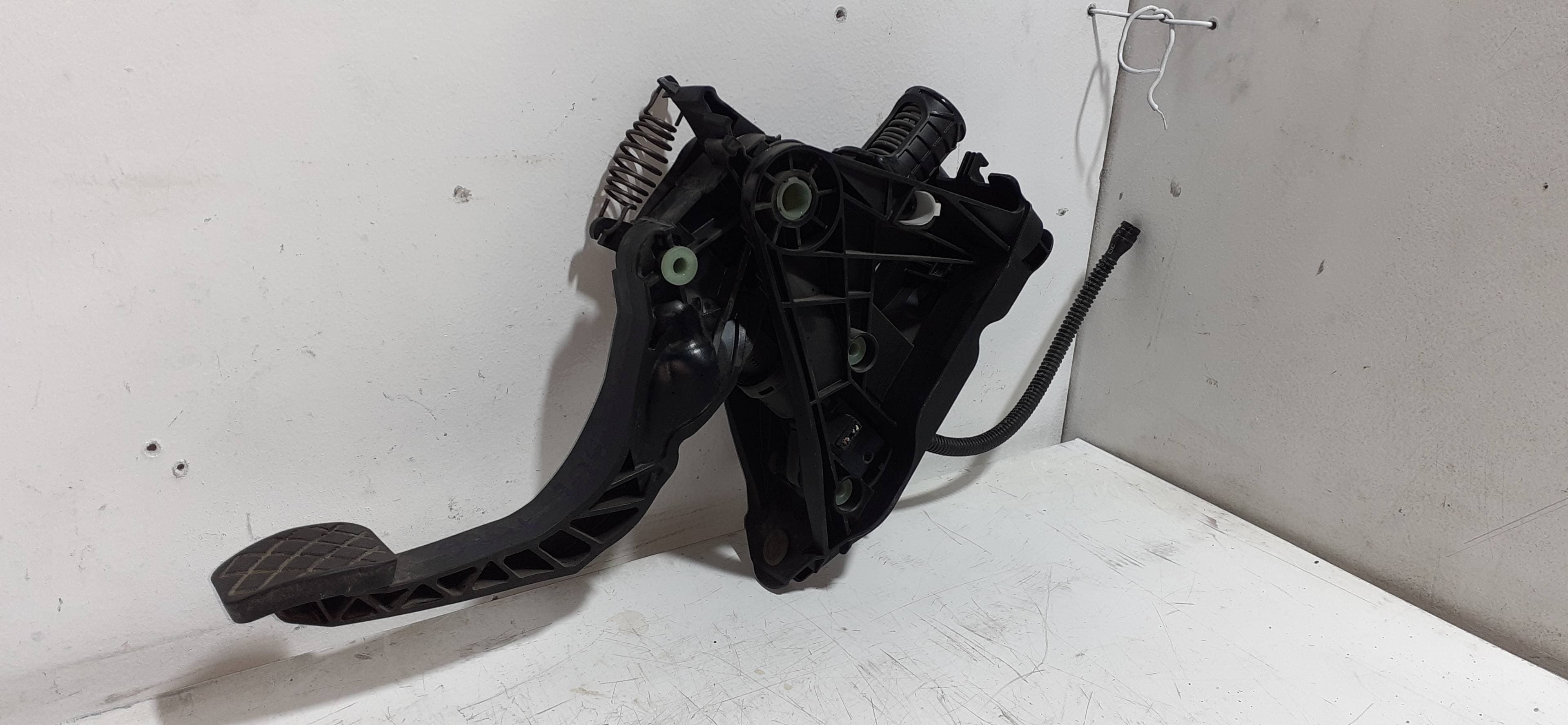 Pedal embrague SEAT LEON (5F1) 4