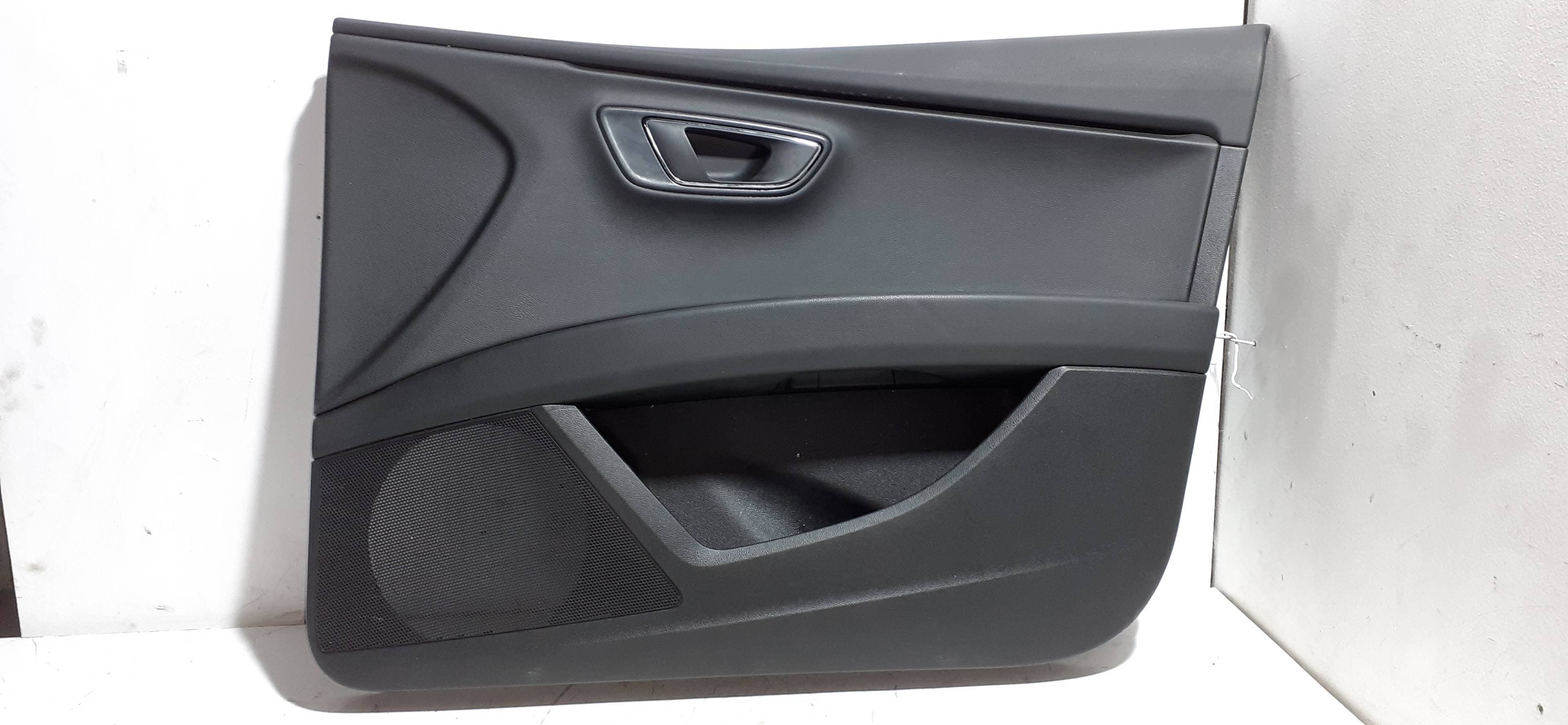 Guarnecido puerta delantera derecha SEAT LEON (5F1)
