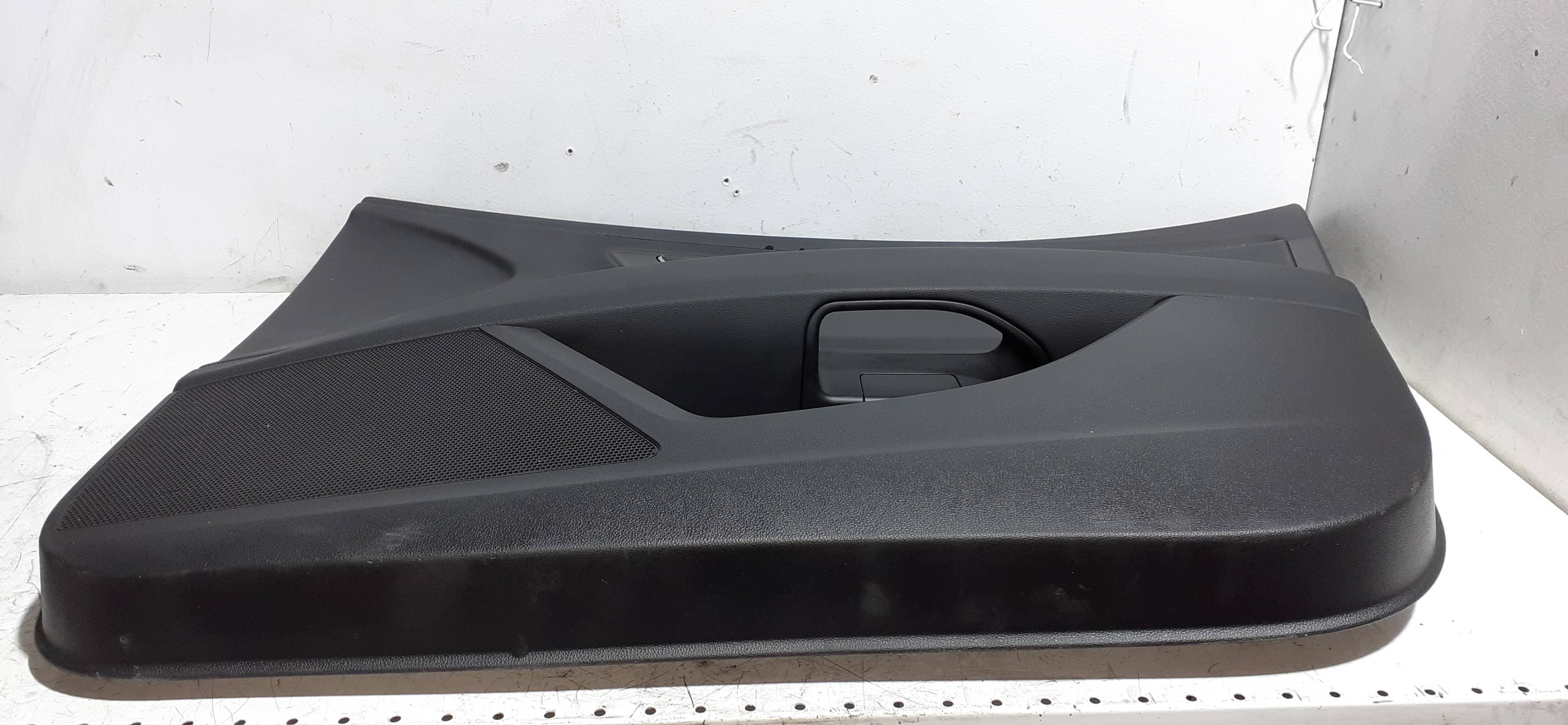 Guarnecido puerta delantera derecha SEAT LEON (5F1) 5