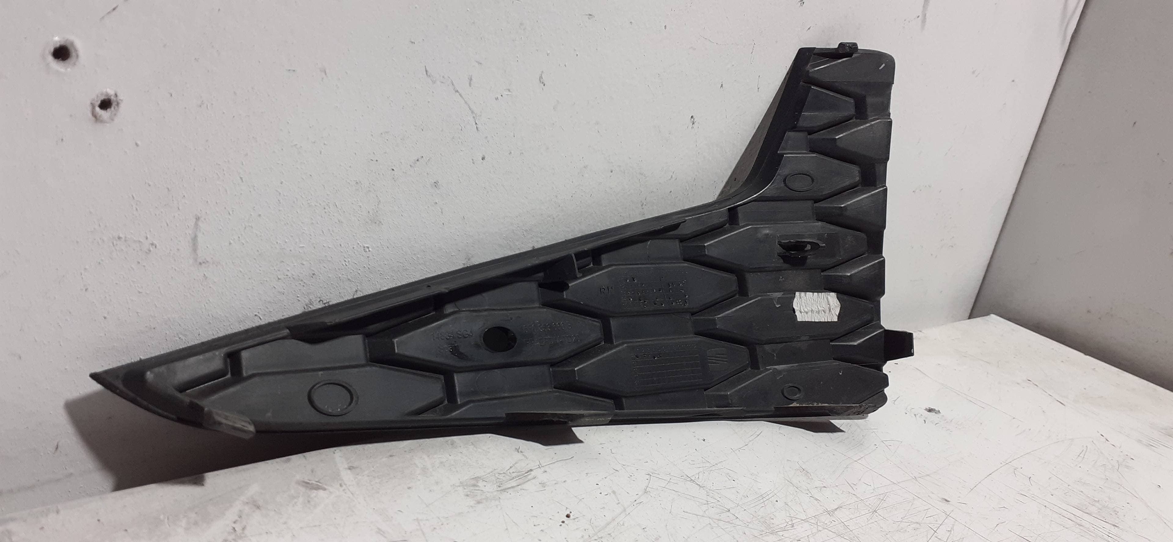 Plastico SEAT LEON (5F1) 3