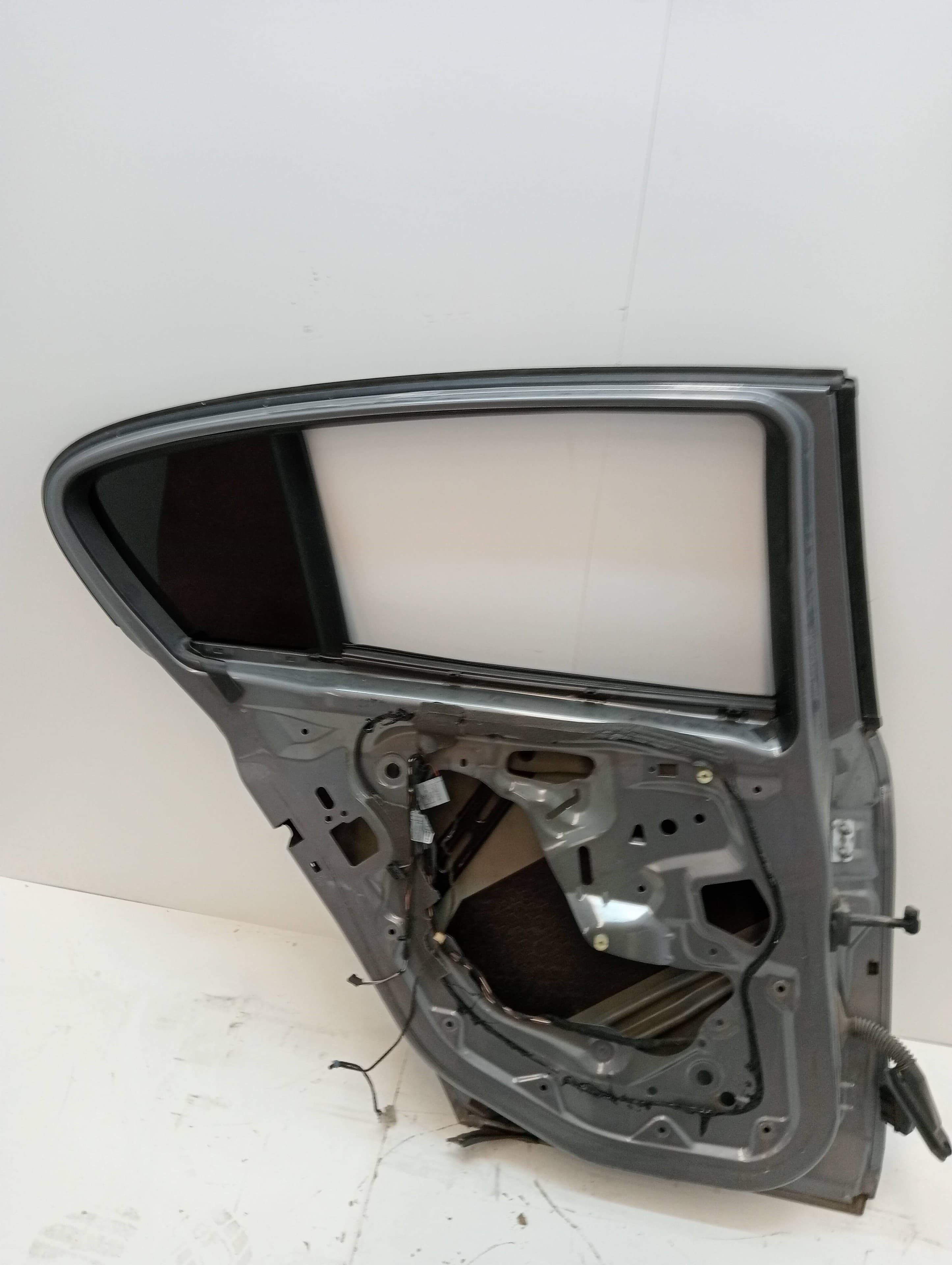 Puerta trasera izquierda BMW SERIE 1 BERLINA (E81/E87) 3