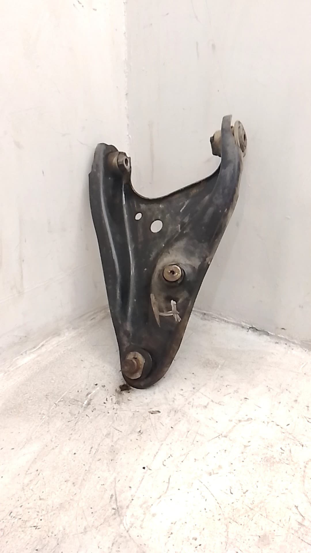 Brazo suspension inferior delantero izquierdo DACIA LOGAN MCV