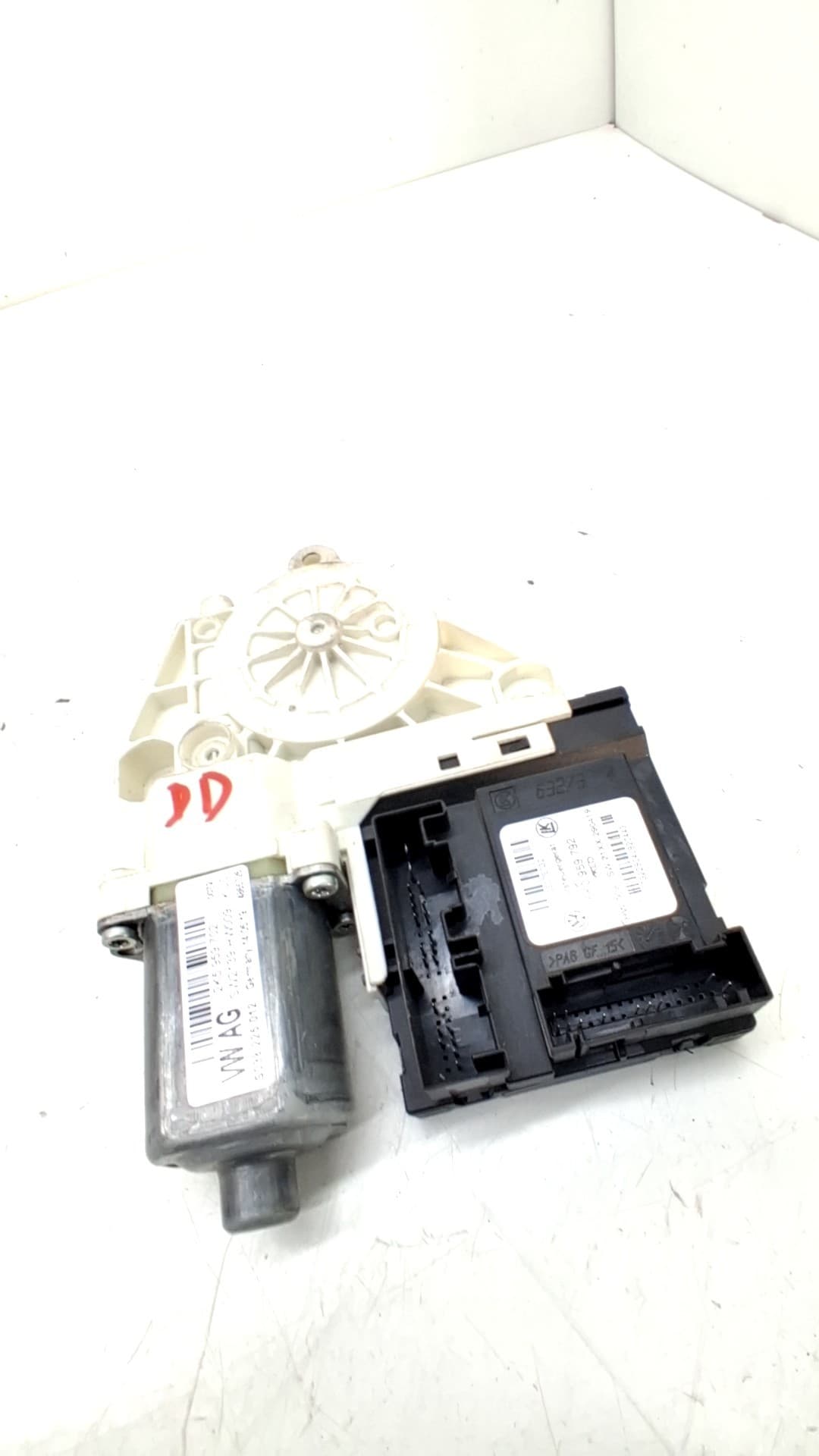 Motor elevalunas delantero derecho VOLKSWAGEN CADDY