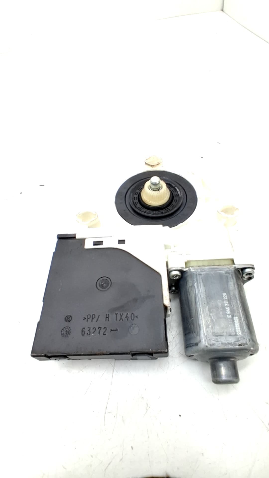Motor elevalunas delantero derecho VOLKSWAGEN CADDY 2