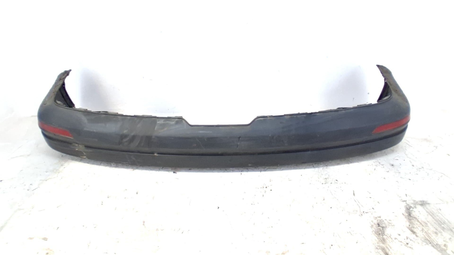 Paragolpes trasero VOLKSWAGEN CADDY