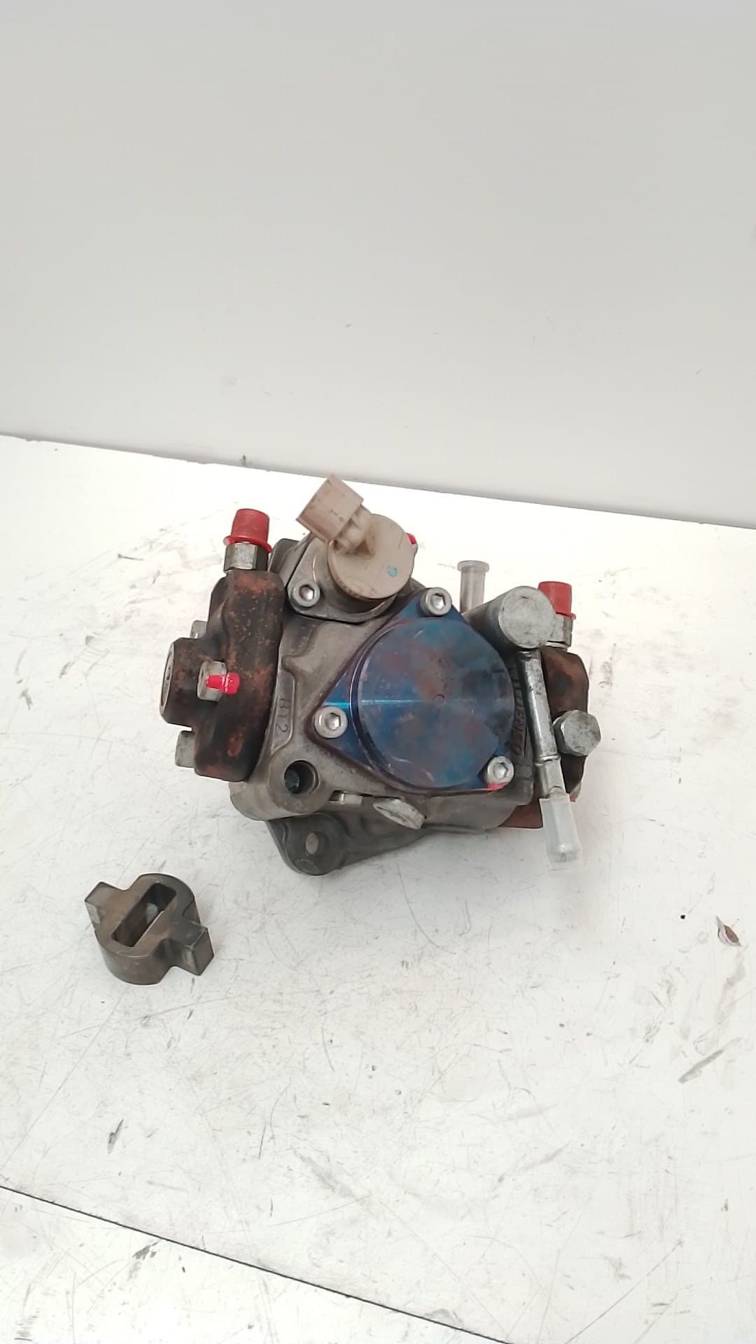 Bomba inyeccion LEXUS IS
