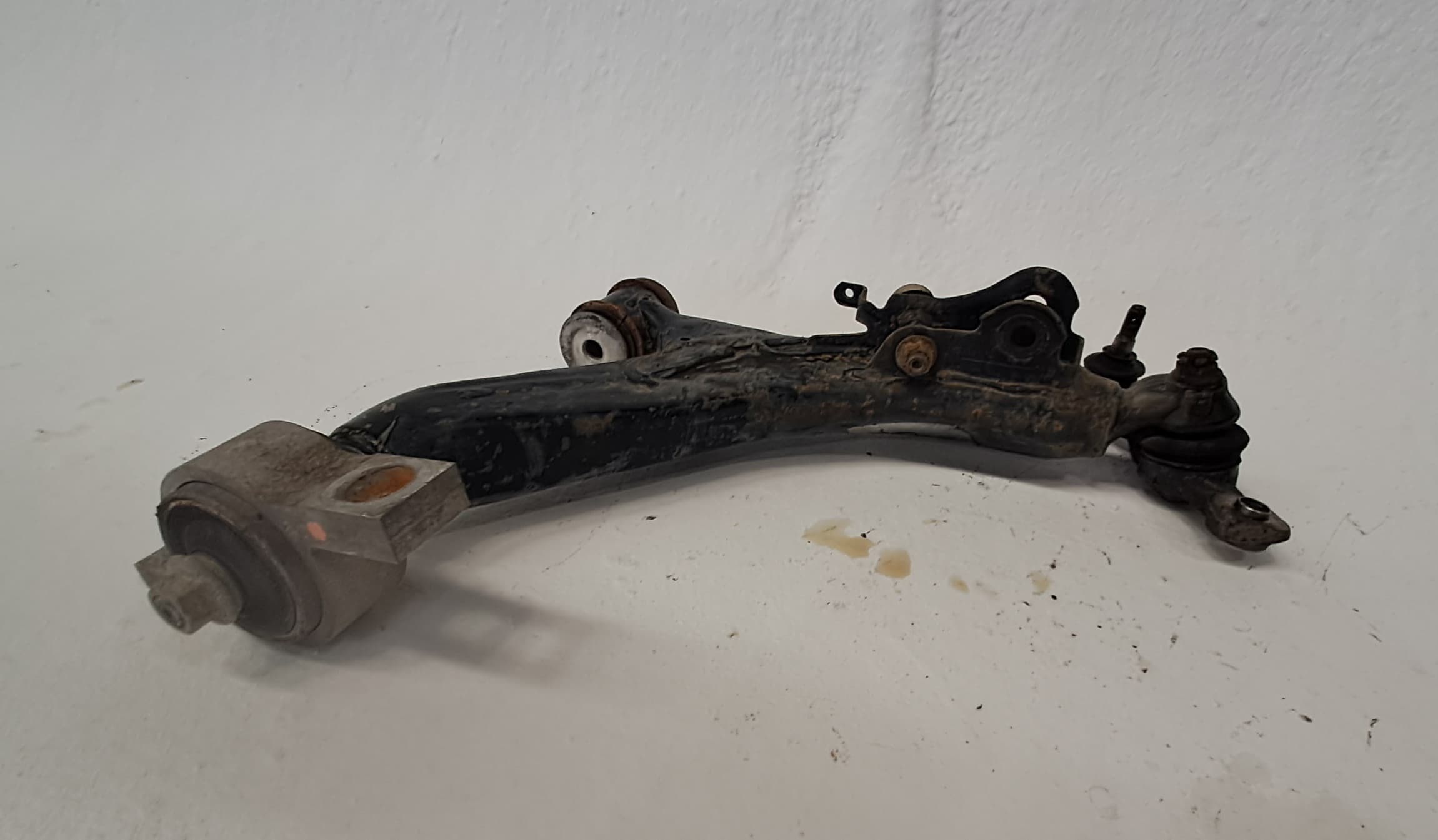 Brazo suspension inferior delantero derecho LEXUS IS