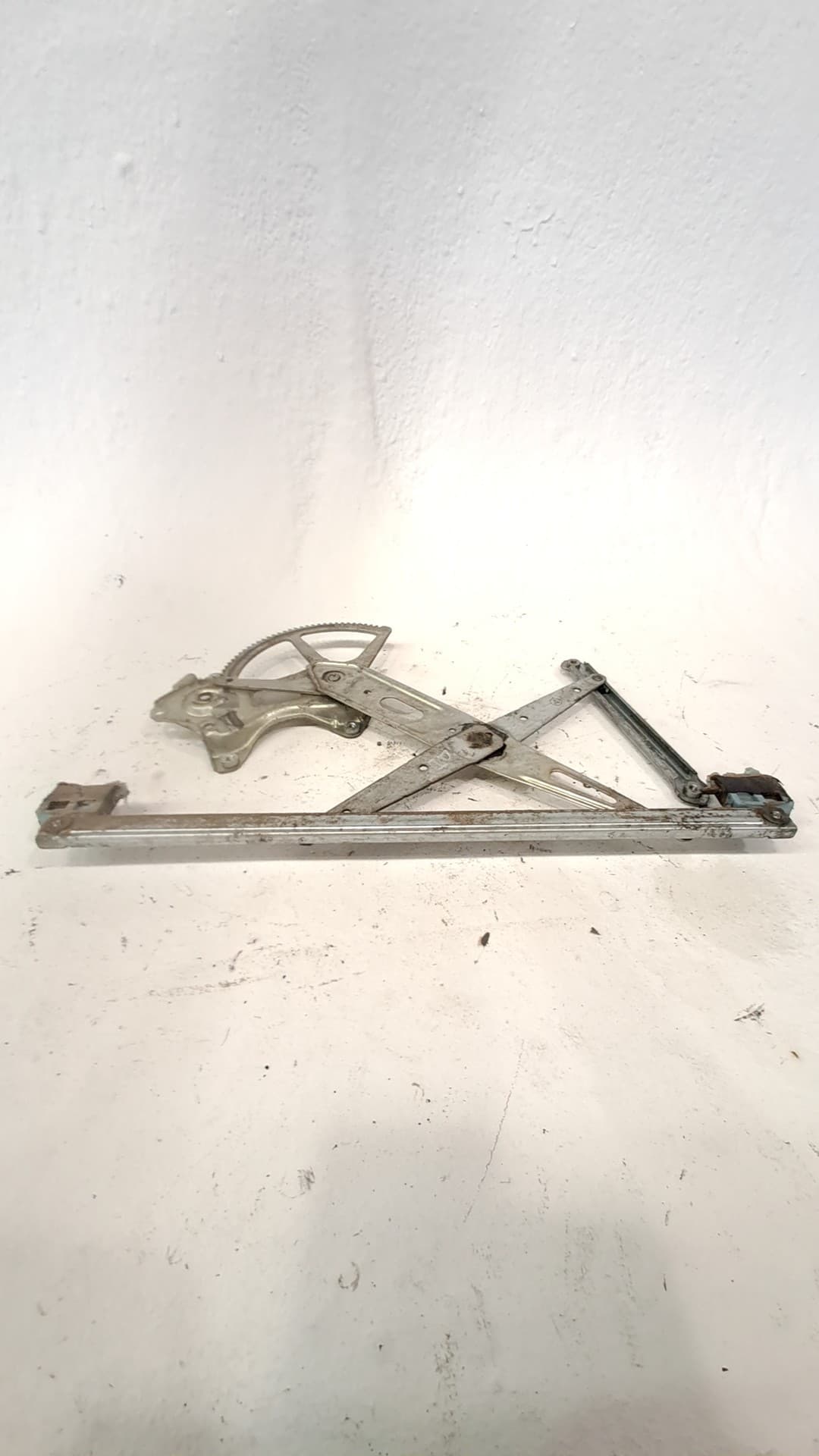 Elevalunas delantero izquierdo LEXUS IS 2