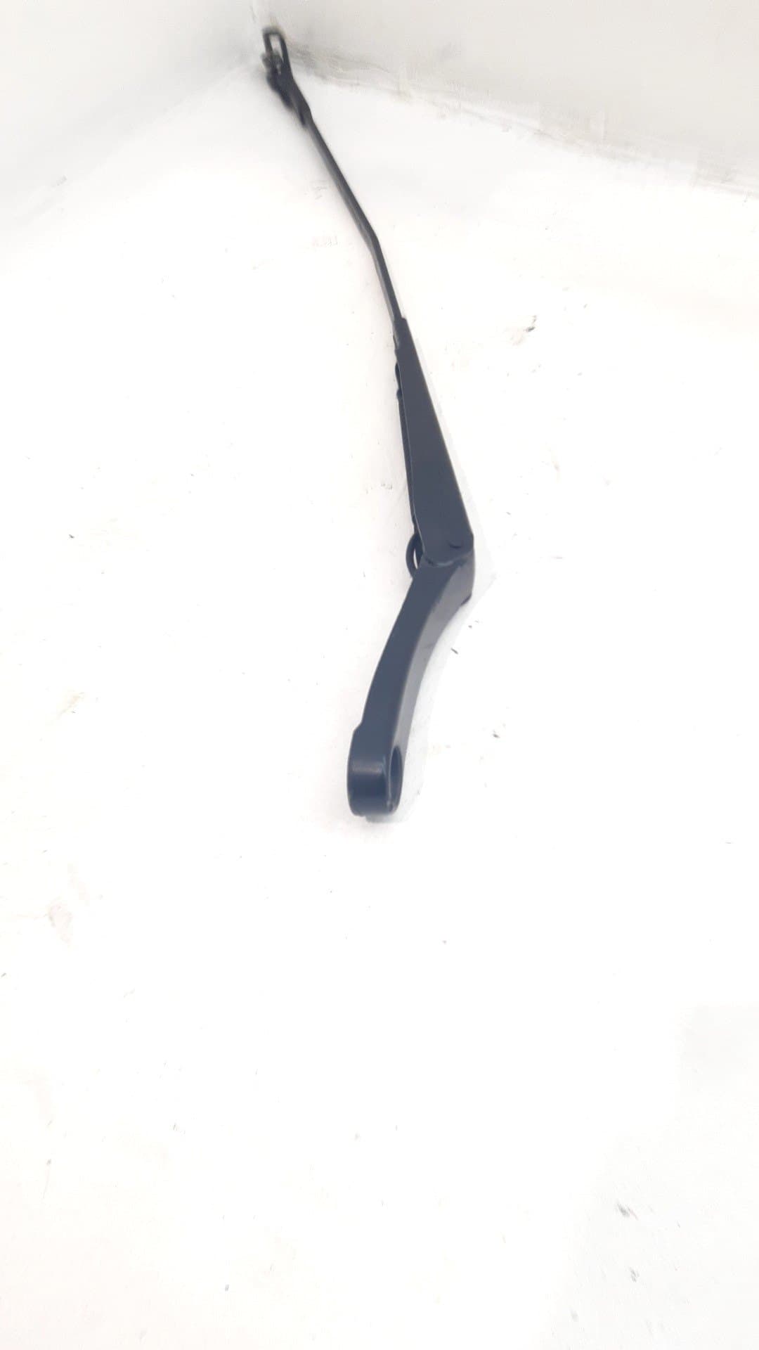 Brazo limpia delantero derecho VOLKSWAGEN GOLF V BERLINA (1K1)