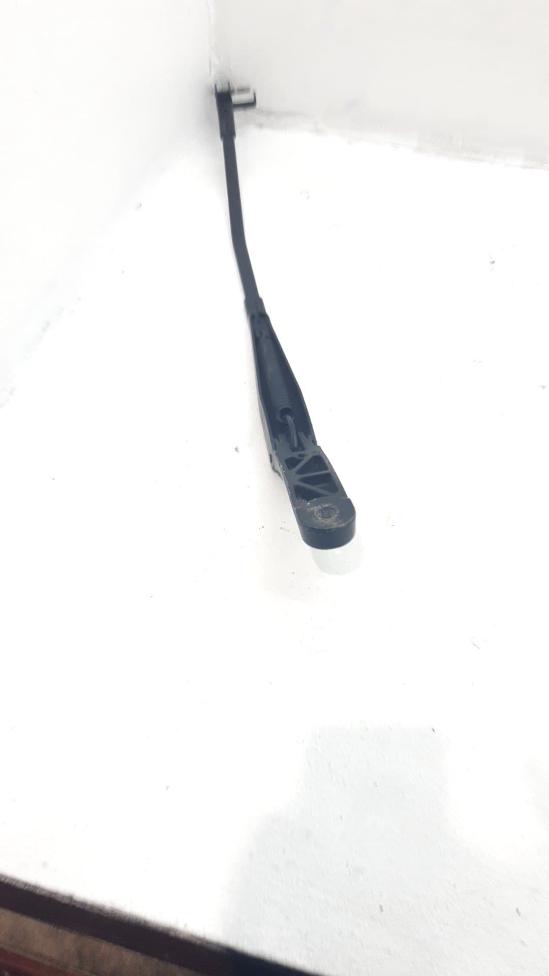 Brazo limpia delantero derecho VOLKSWAGEN GOLF V BERLINA (1K1) 3