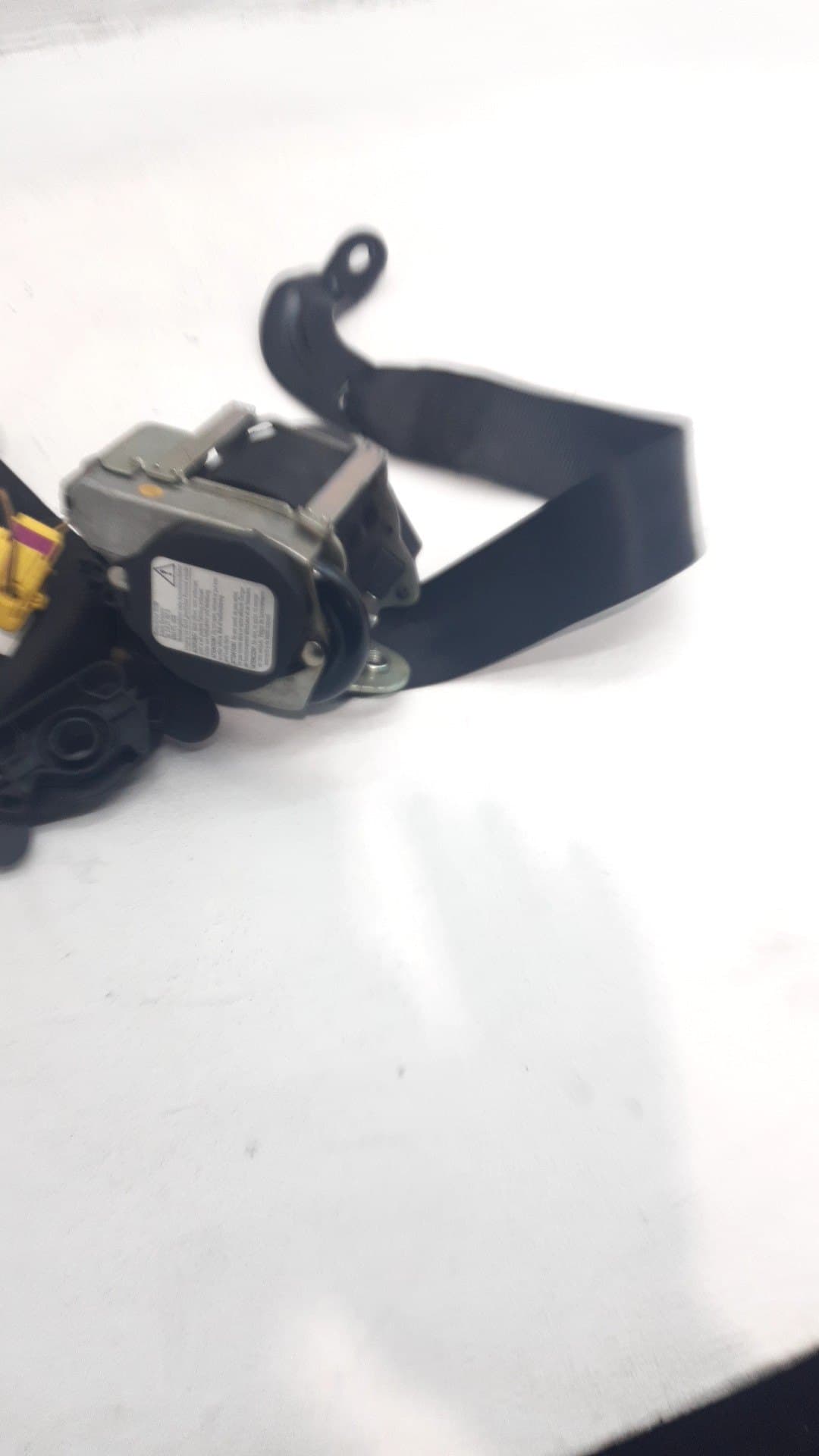 Cinturon seguridad delantero derecho VOLKSWAGEN GOLF V BERLINA (1K1) 2