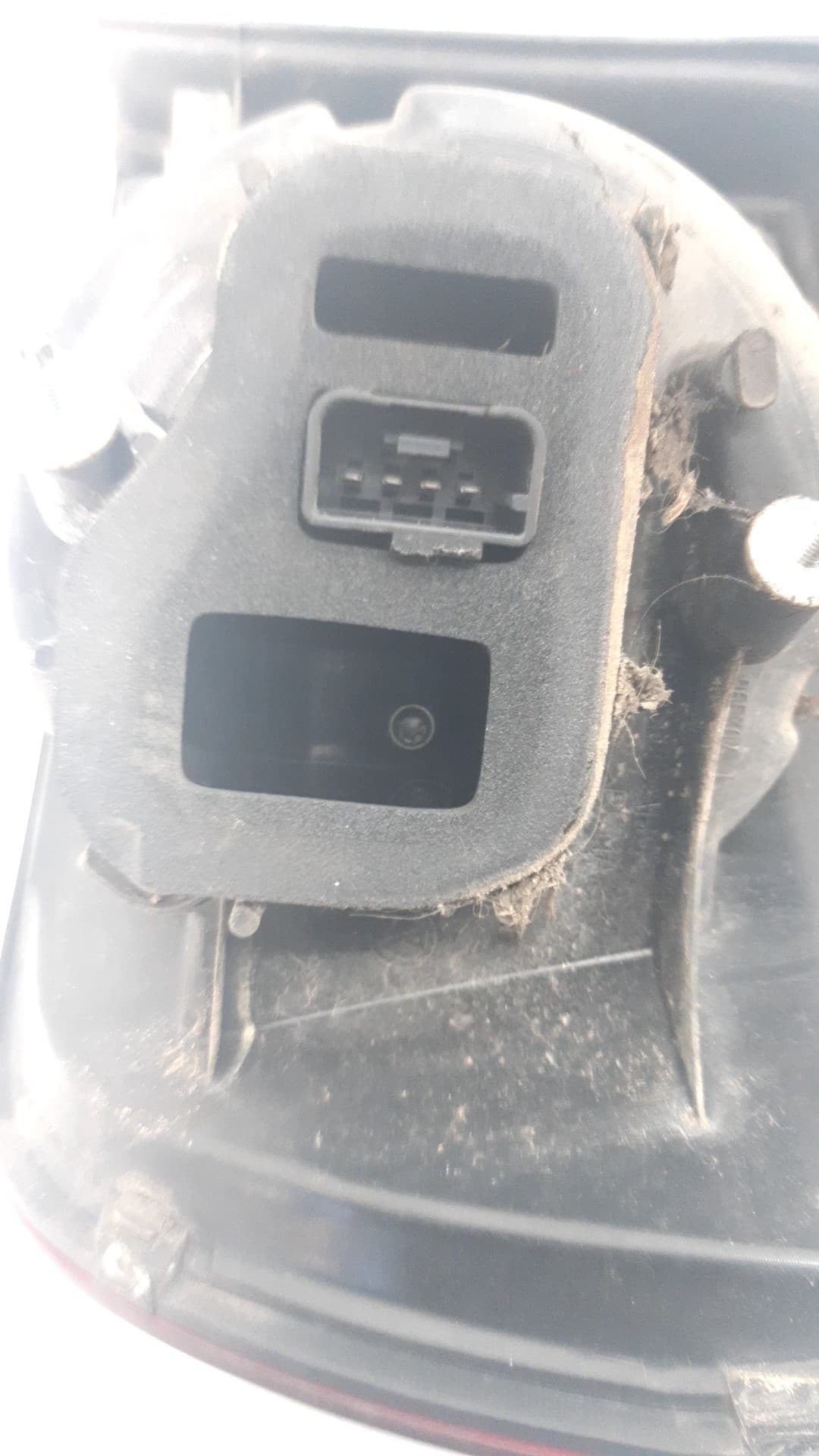 Piloto trasero izquierdo VOLKSWAGEN GOLF V BERLINA (1K1) 2