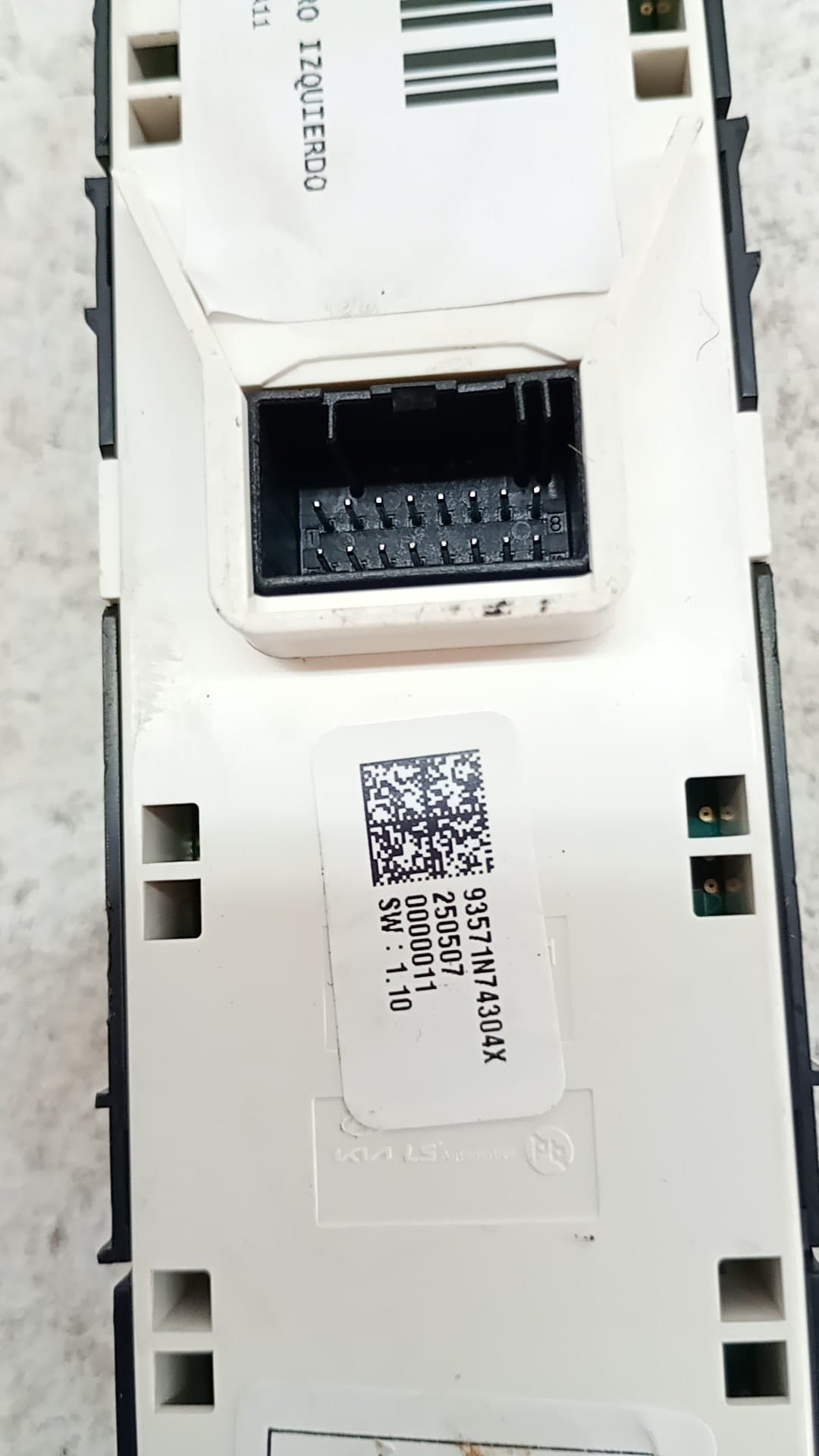 Mando elevalunas delantero izquierdo HYUNDAI TUCSON 2