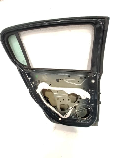 Puerta trasera izquierda PEUGEOT 308 3