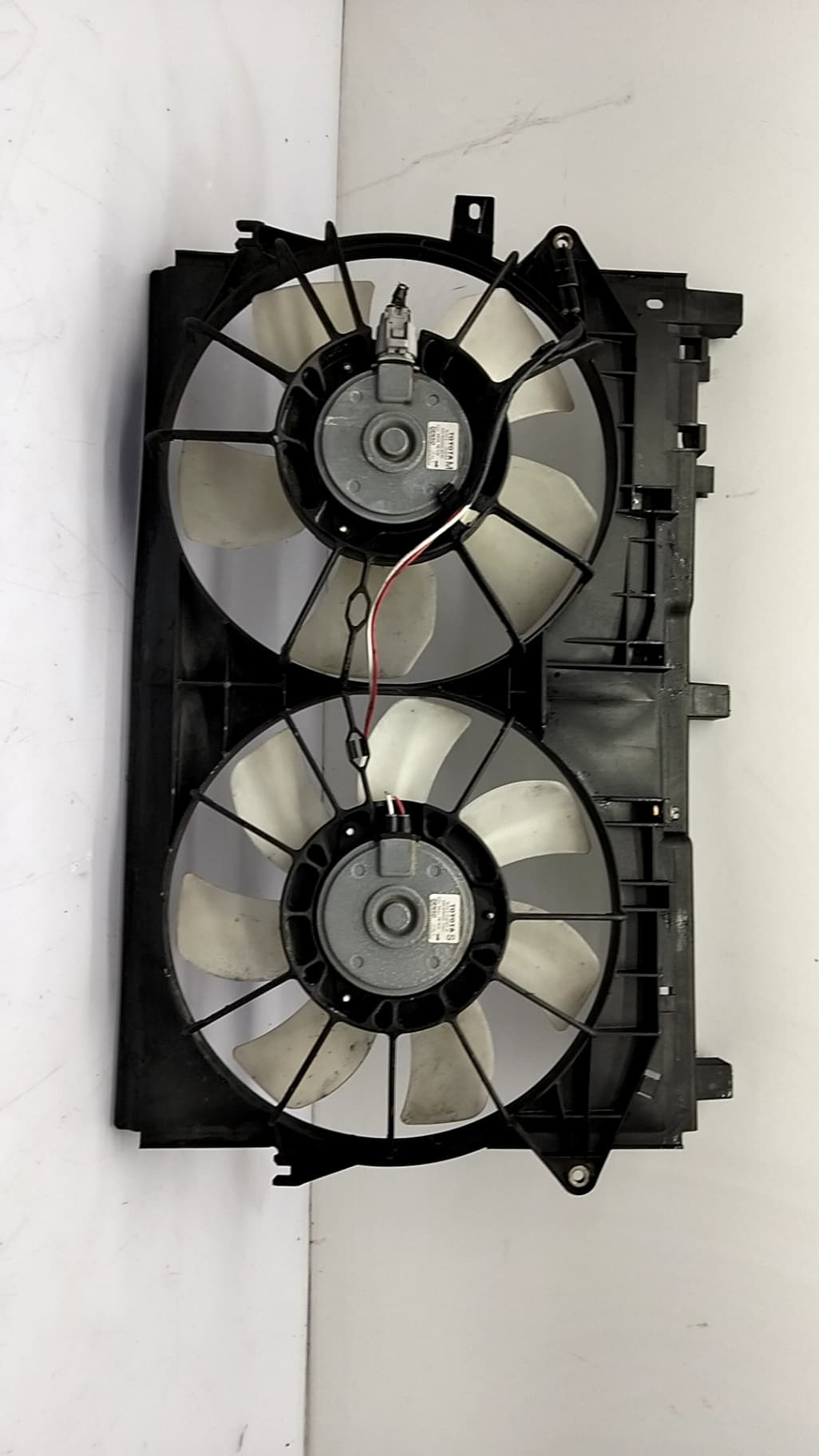 Electroventilador TOYOTA COROLLA (E12) 3
