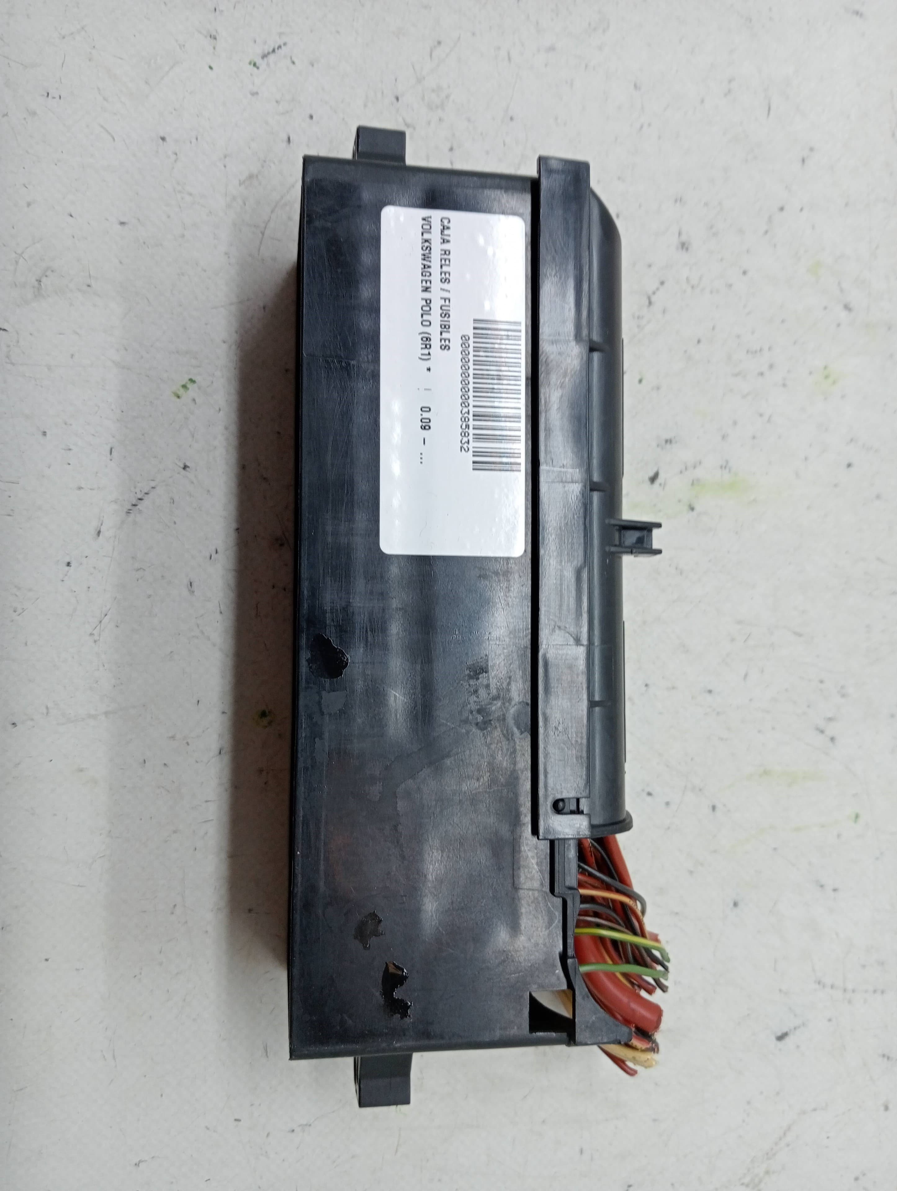 Caja reles / fusibles VOLKSWAGEN POLO (6R1)