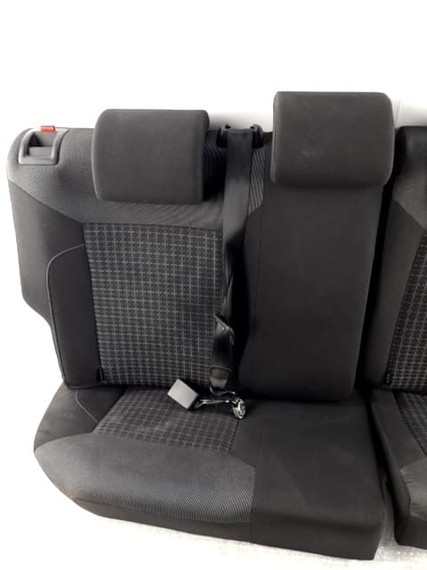Asientos tercera fila VOLKSWAGEN POLO (6R1) 2