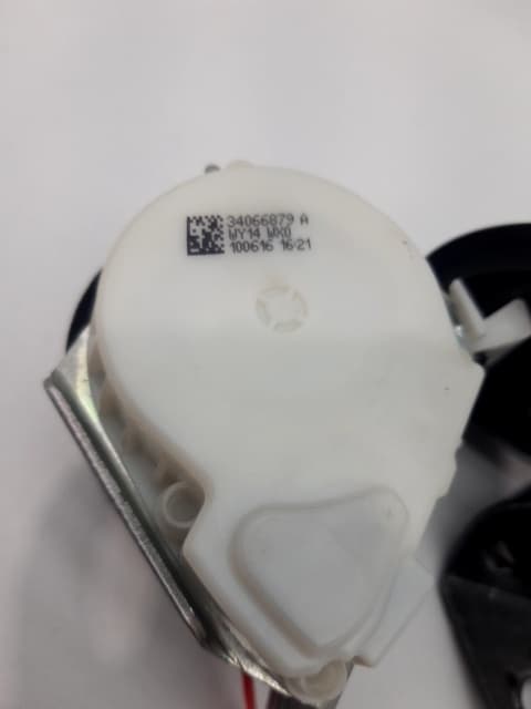 Cinturon seguridad trasero izquierdo VOLKSWAGEN POLO (6R1) 3
