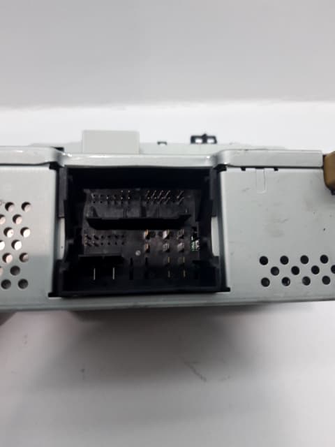 Sistema audio / radio cd VOLKSWAGEN POLO (6R1) 3