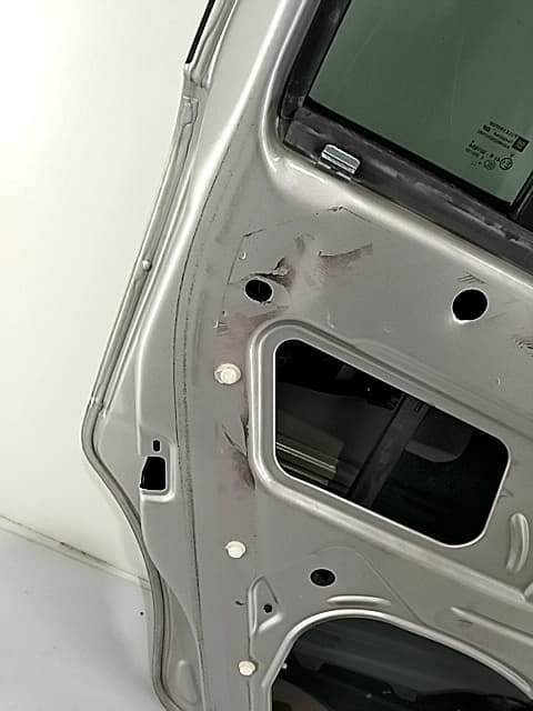 Puerta trasera izquierda OPEL ZAFIRA B 2