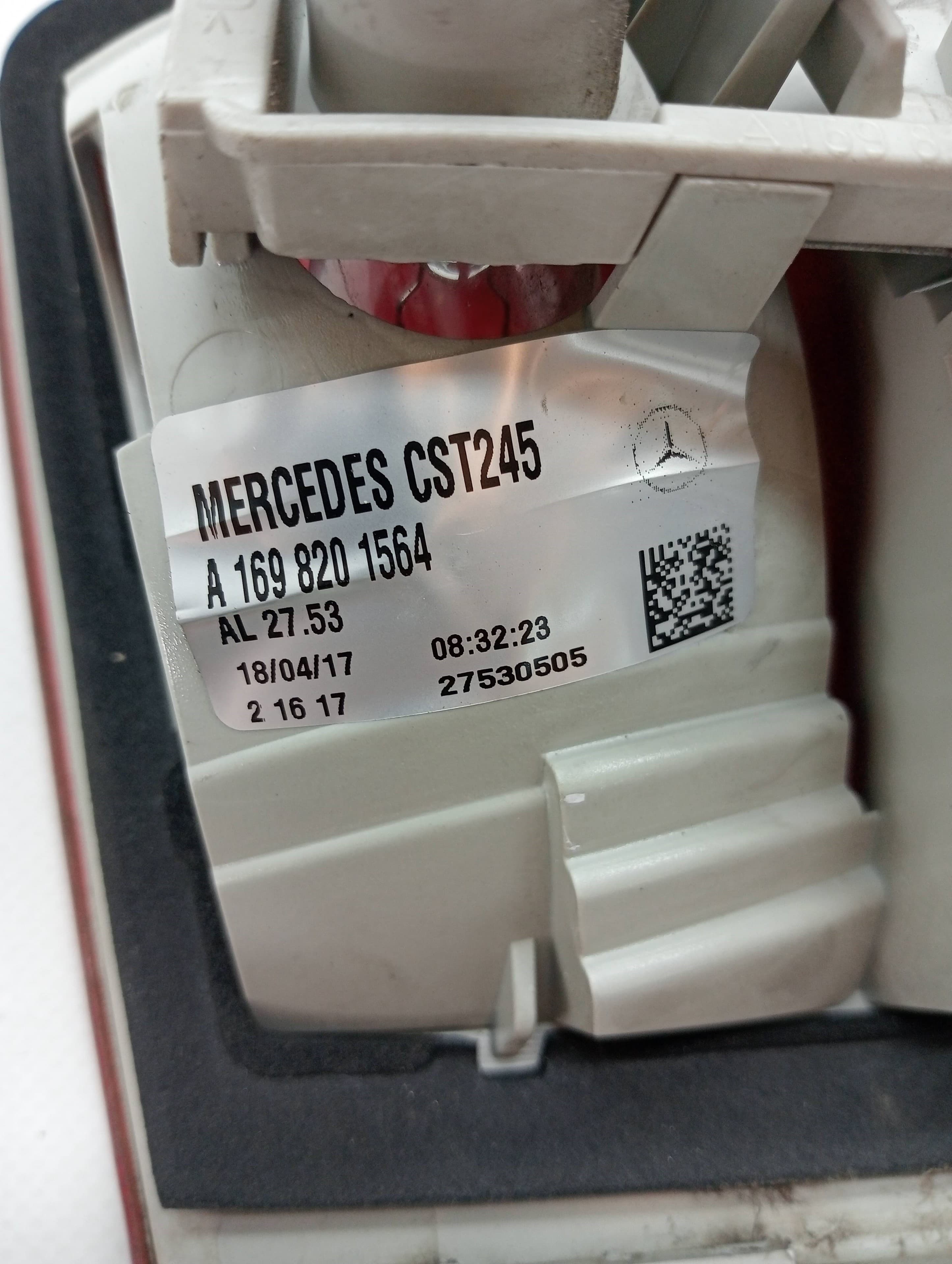 Piloto trasero izquierdo interior MERCEDES-BENZ CLASE B (W245) 3