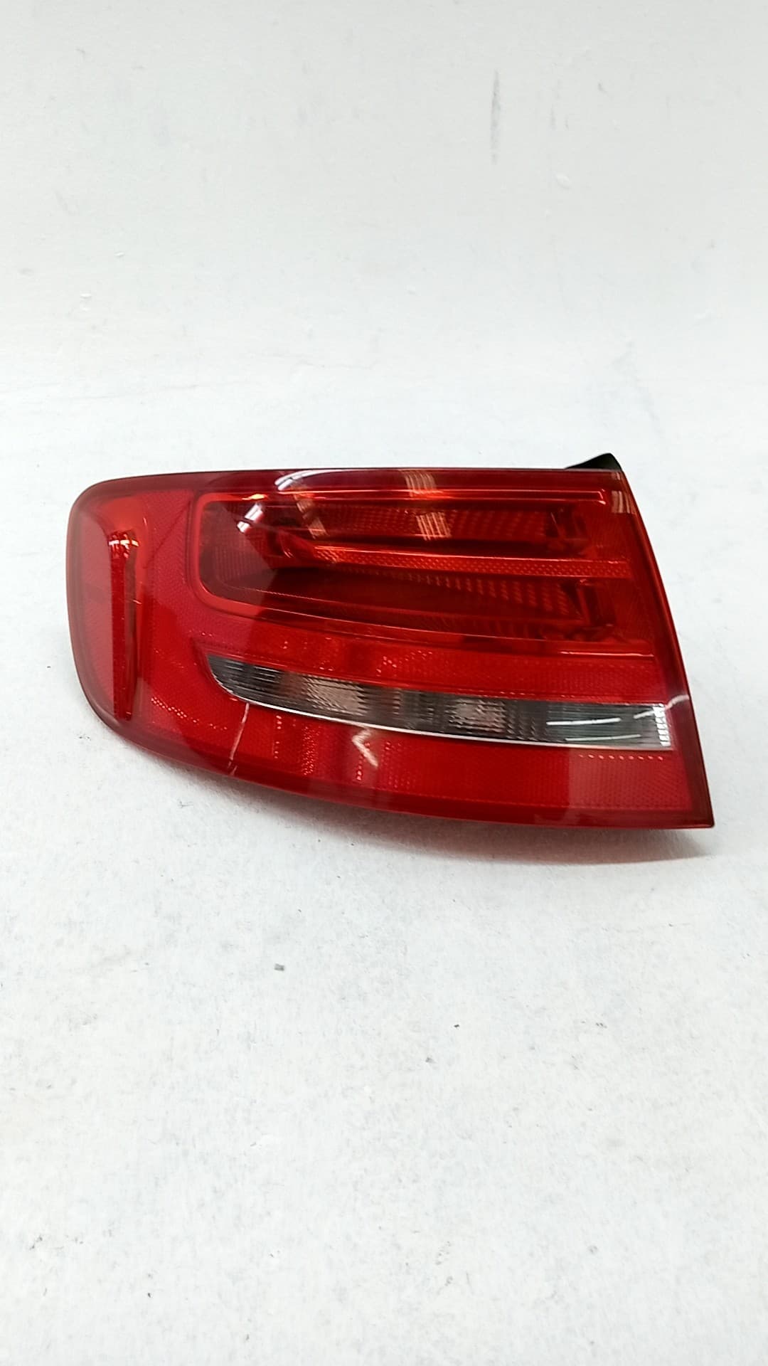 Piloto trasero izquierdo AUDI A4 BERLINA (8E)