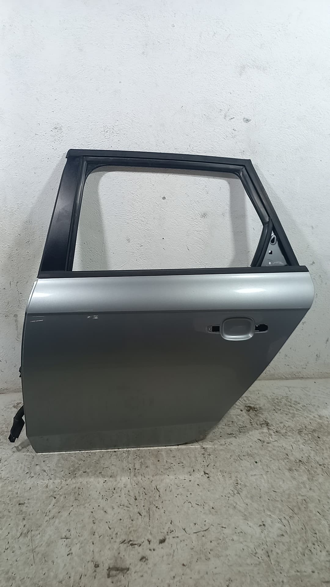 Puerta trasera izquierda AUDI A4 BERLINA (8E)
