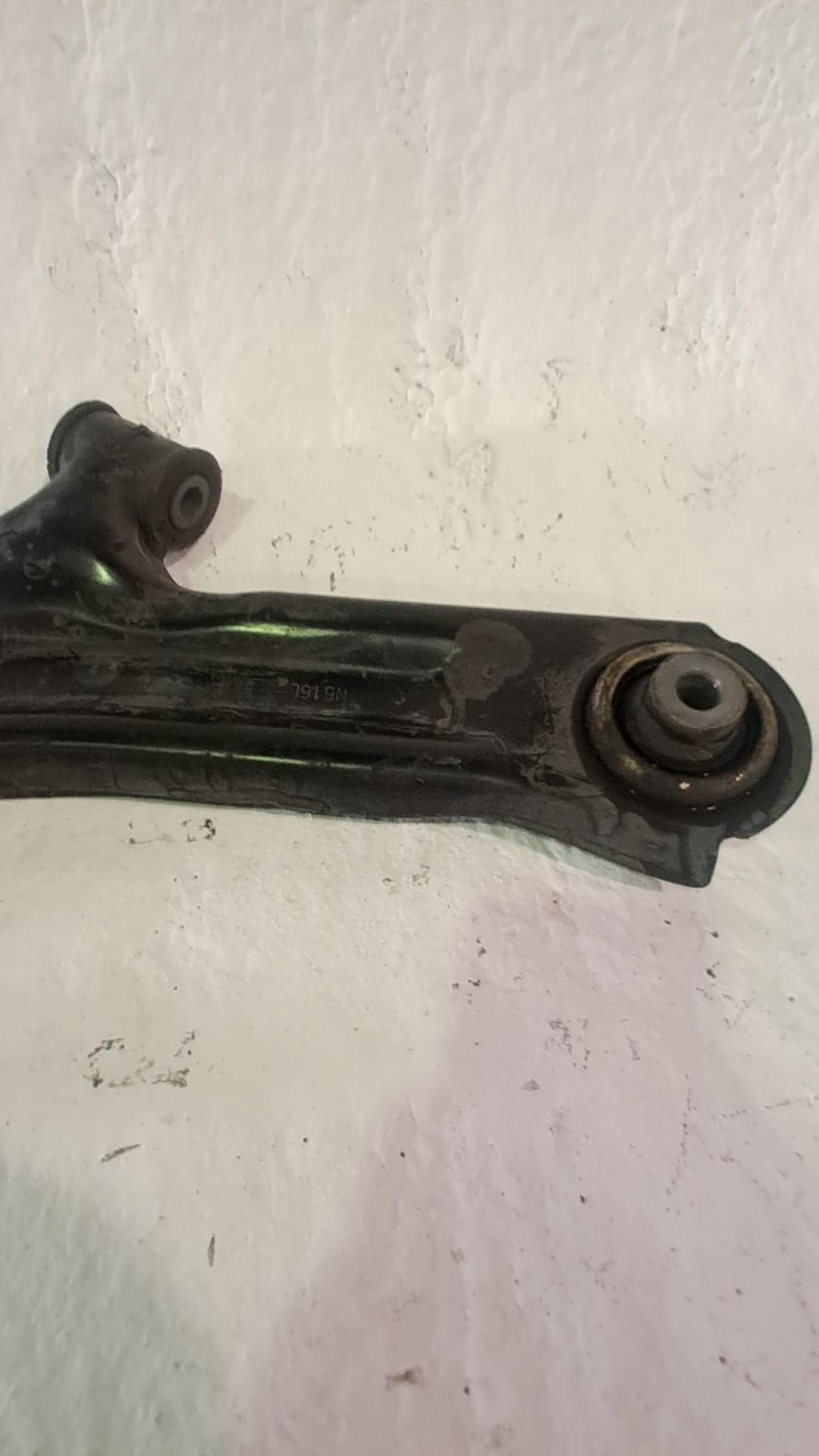 Brazo suspension inferior delantero izquierdo RENAULT CLIO III 2
