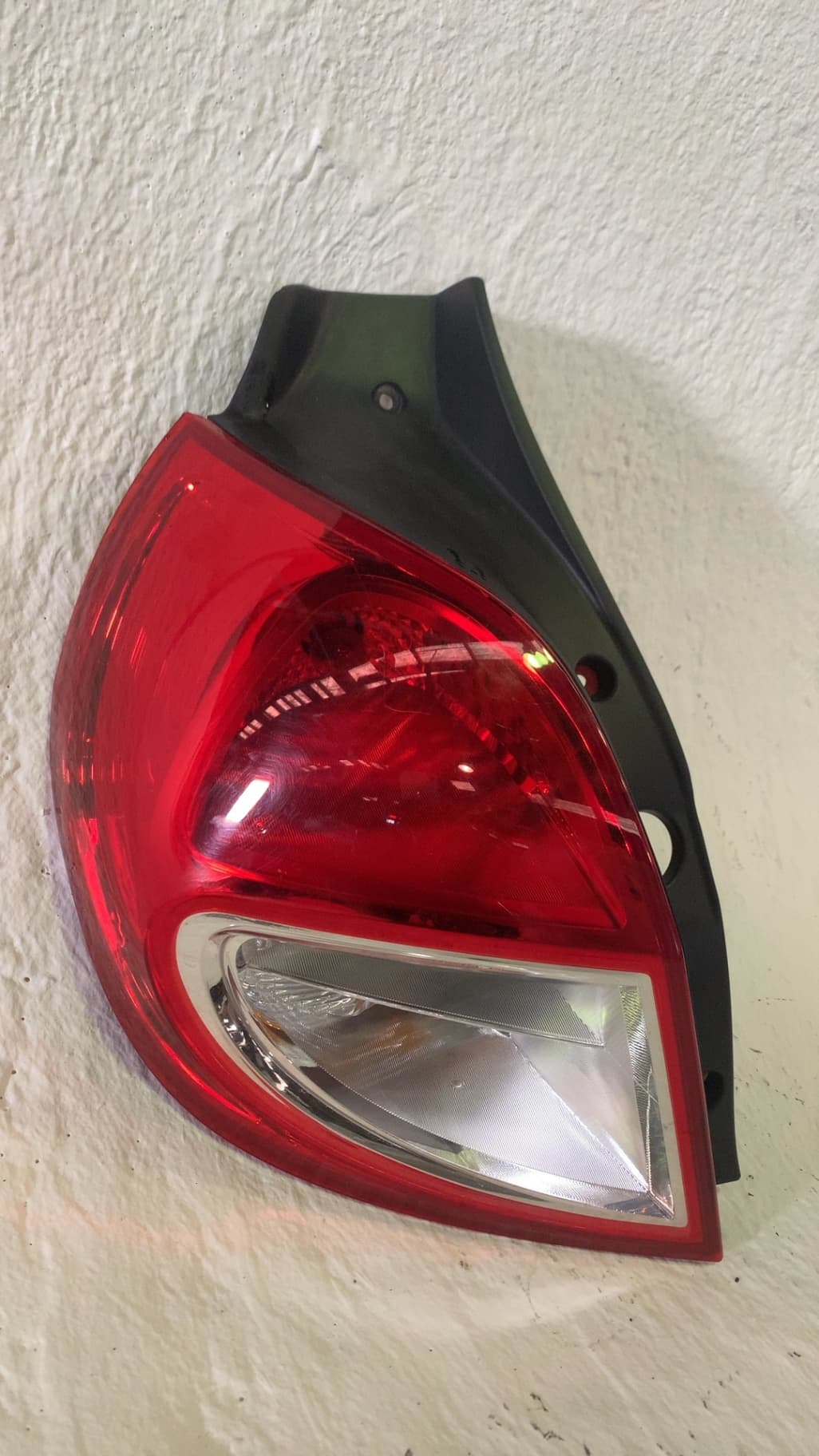 Piloto trasero izquierdo RENAULT CLIO III