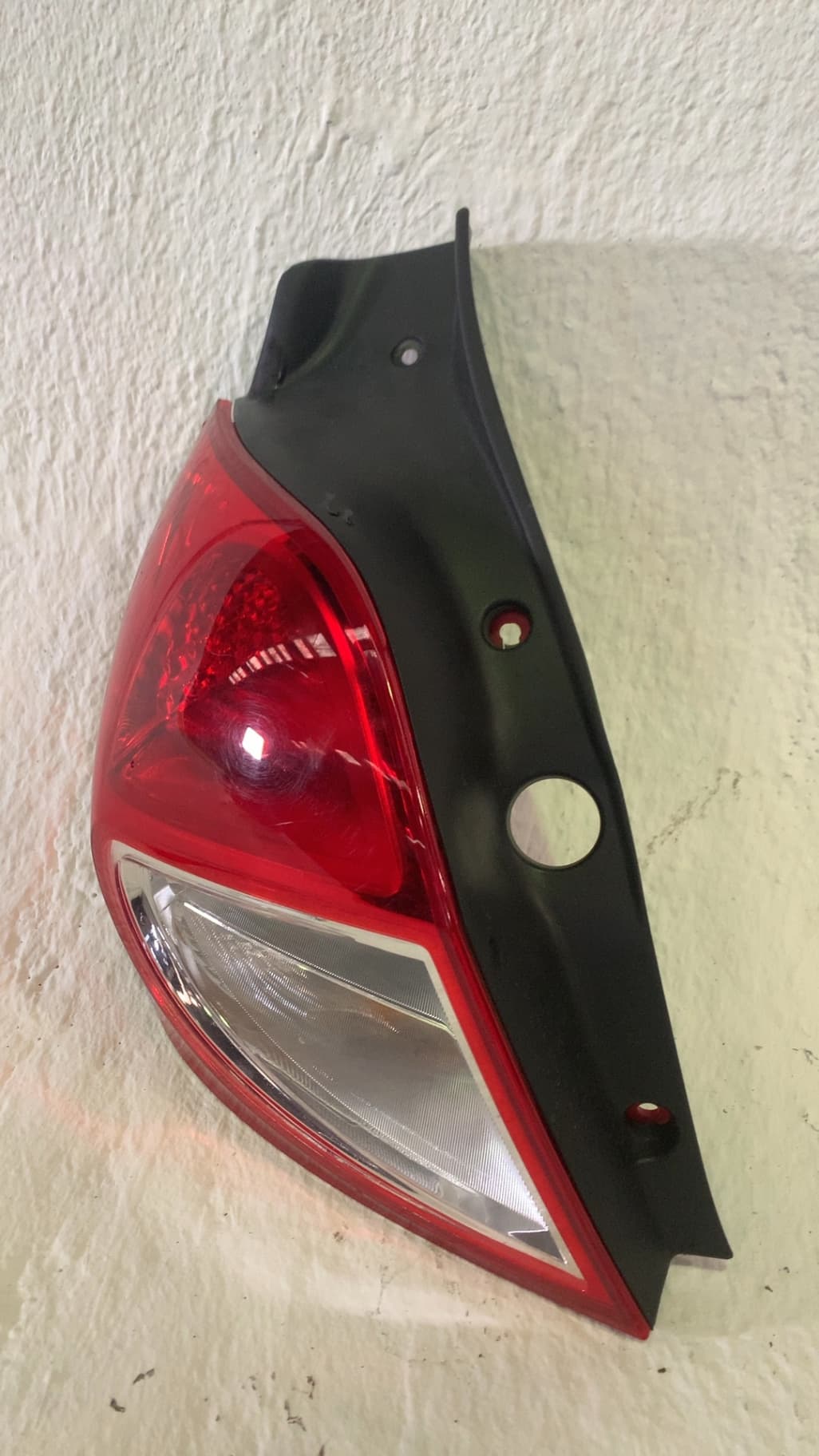 Piloto trasero izquierdo RENAULT CLIO III 3