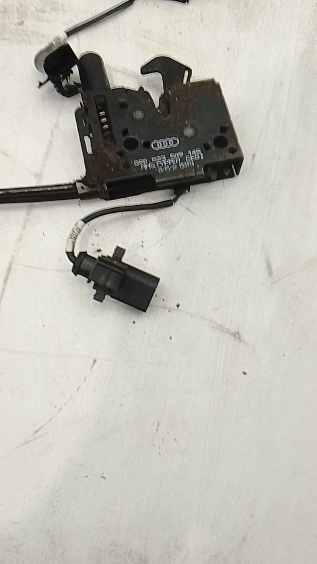 Cerradura capot VOLKSWAGEN T-CROSS 4