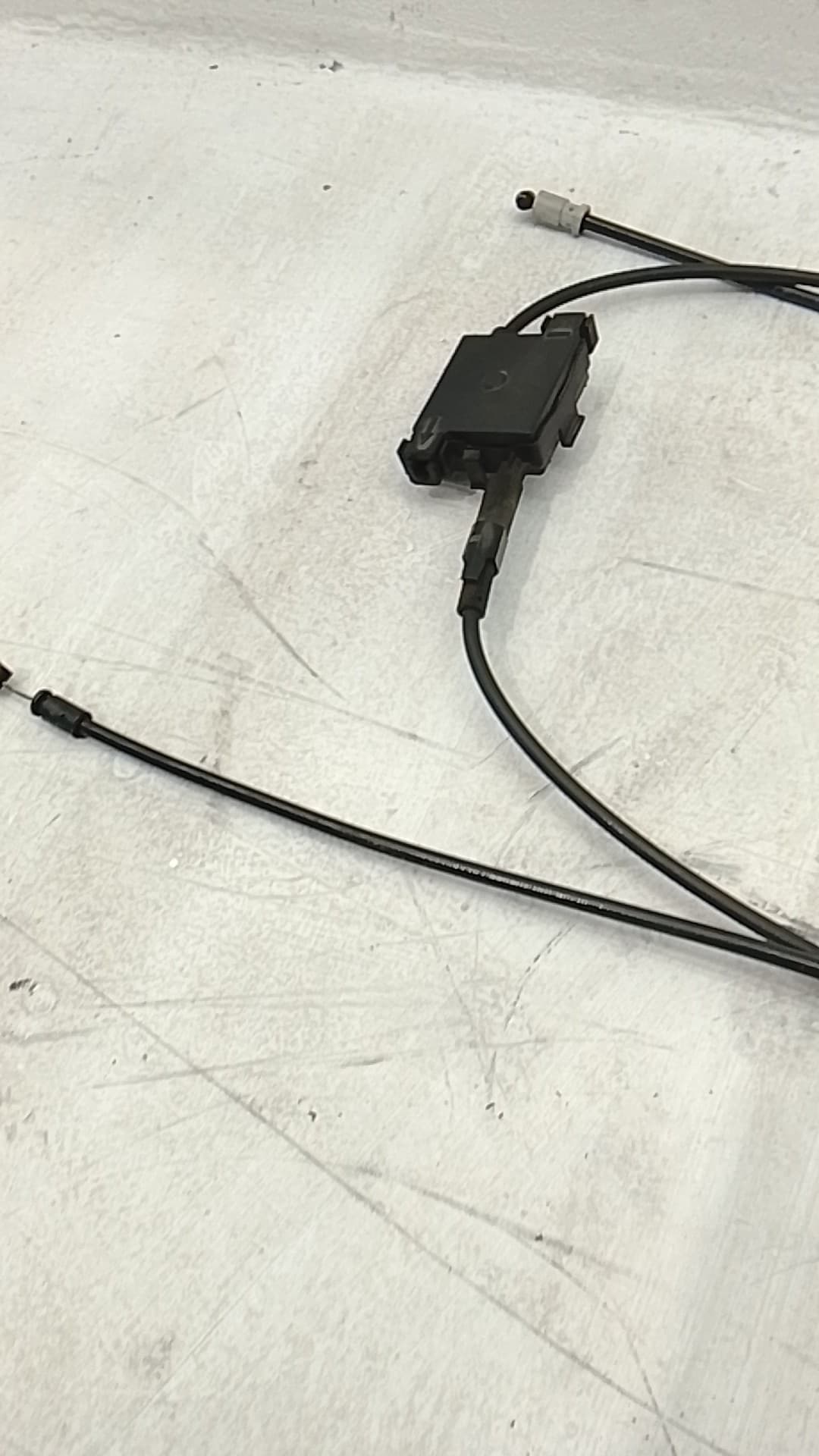 Cerradura capot VOLKSWAGEN T-CROSS 2