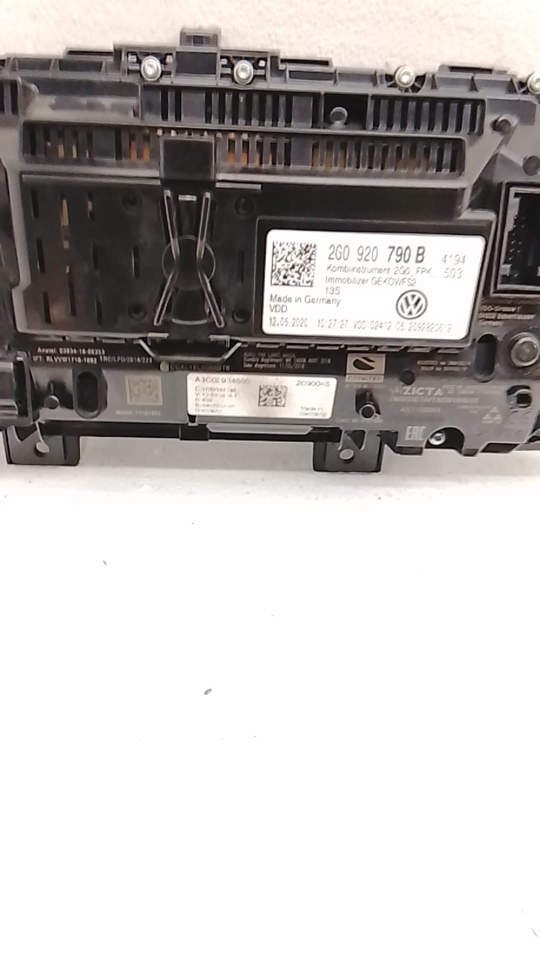 Cuadro instrumentos VOLKSWAGEN T-CROSS 3