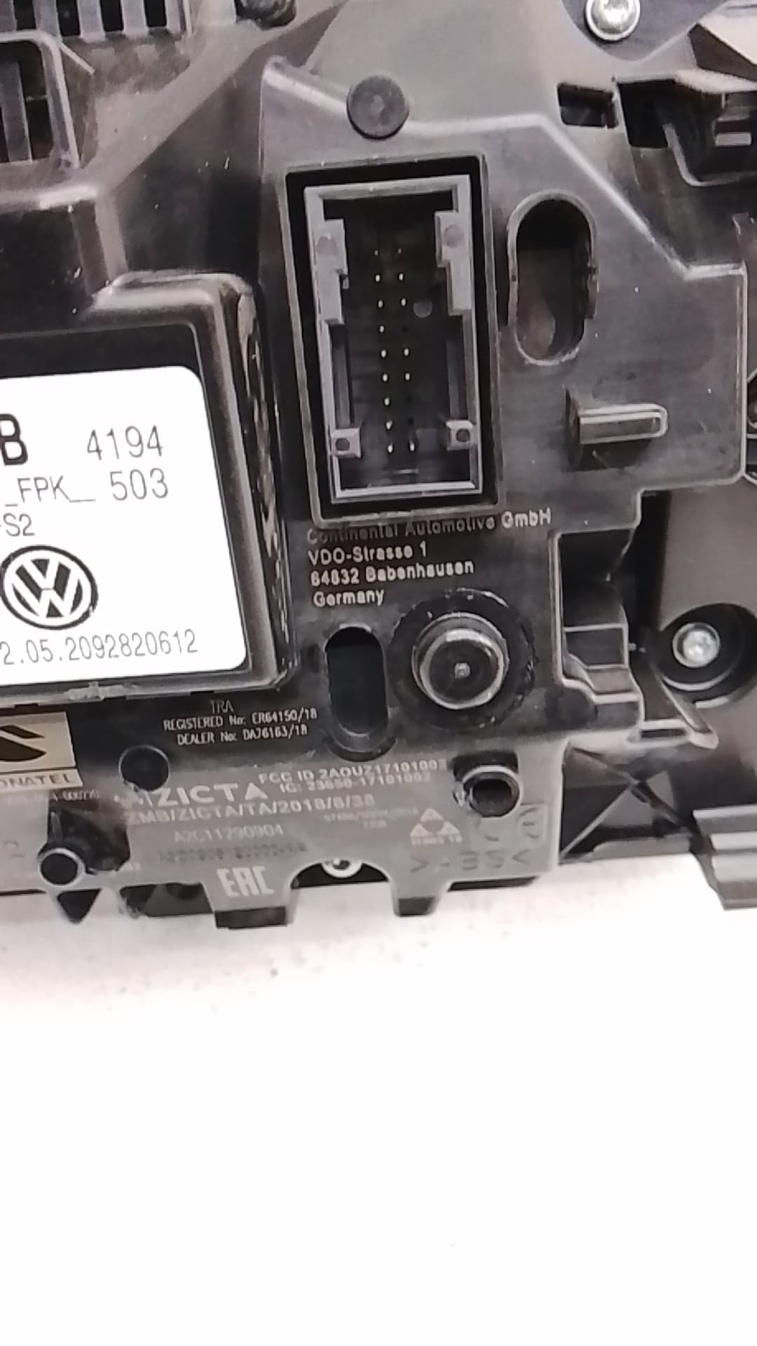 Cuadro instrumentos VOLKSWAGEN T-CROSS 2