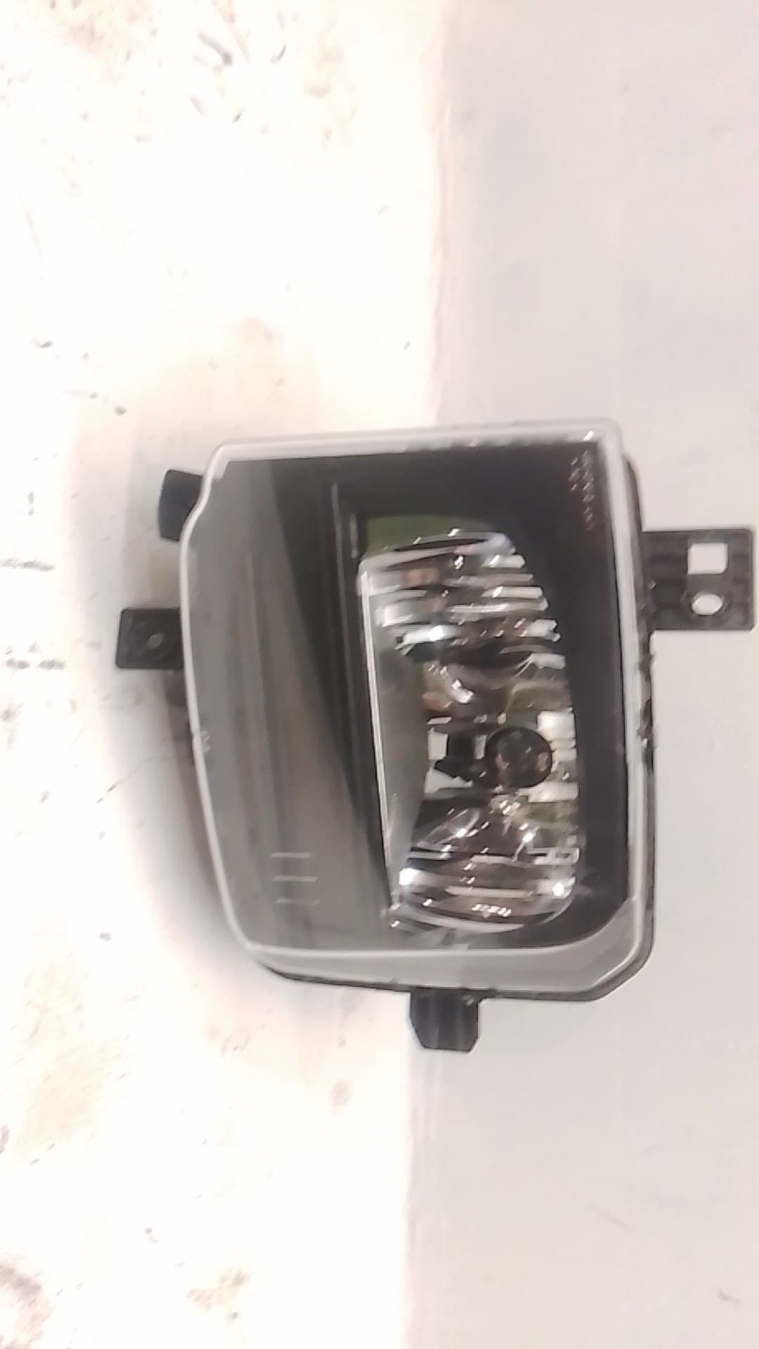 Faro antiniebla izquierdo VOLKSWAGEN T-CROSS