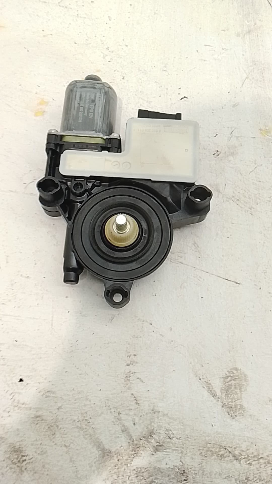 Motor elevalunas delantero derecho VOLKSWAGEN T-CROSS 3