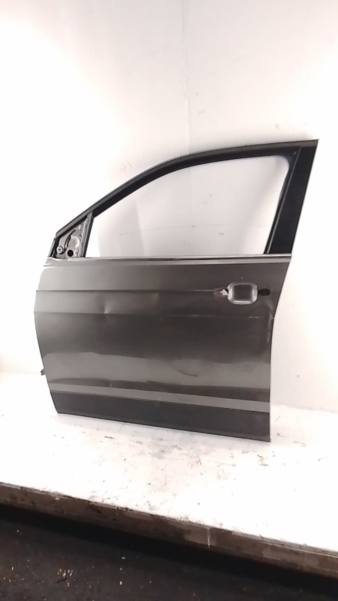 Puerta delantera izquierda VOLKSWAGEN T-CROSS