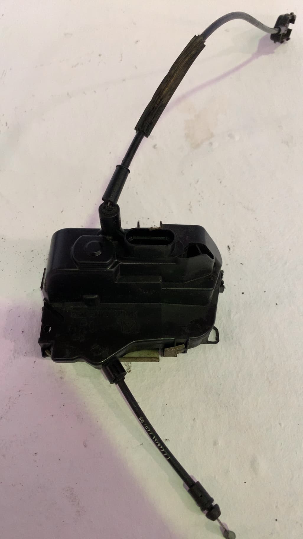 Cerradura puerta trasera izquierda RENAULT LAGUNA (B56) 2